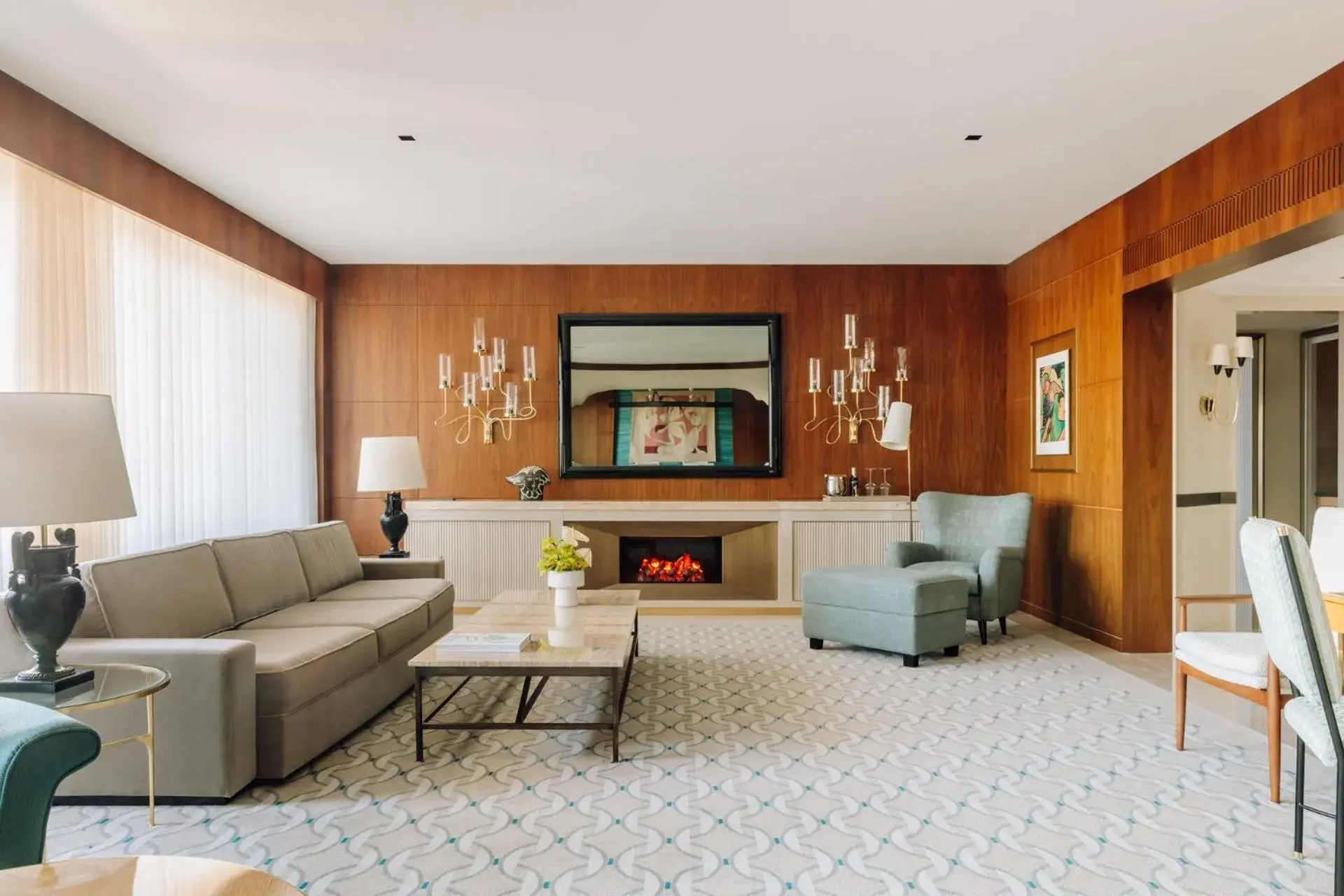 Almada Negreiros in Four Seasons Hotel Ritz Lisbon Almada Negreiros in Four Seasons Hotel Ritz Lisbon