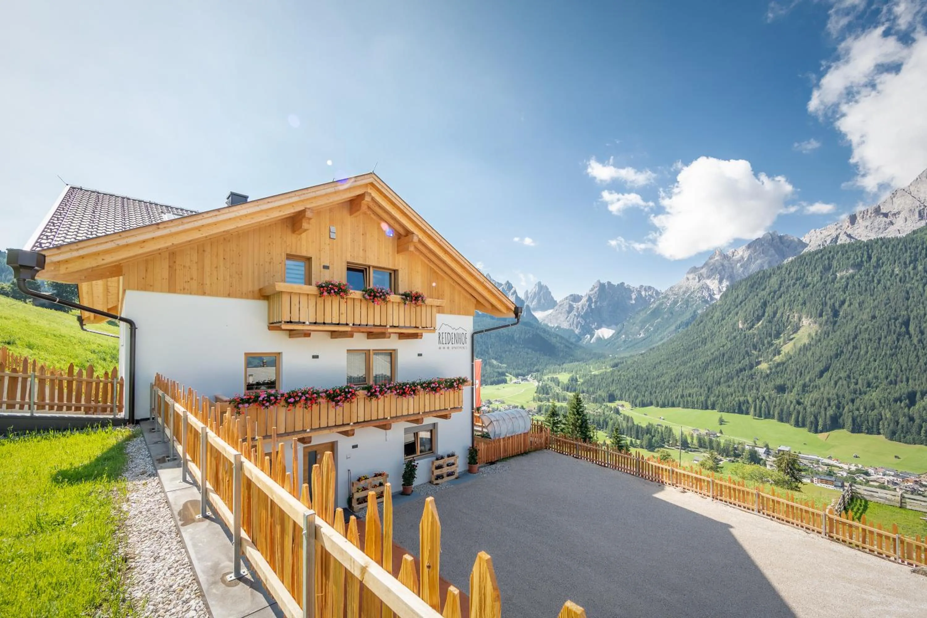 Property building in Reidenhof