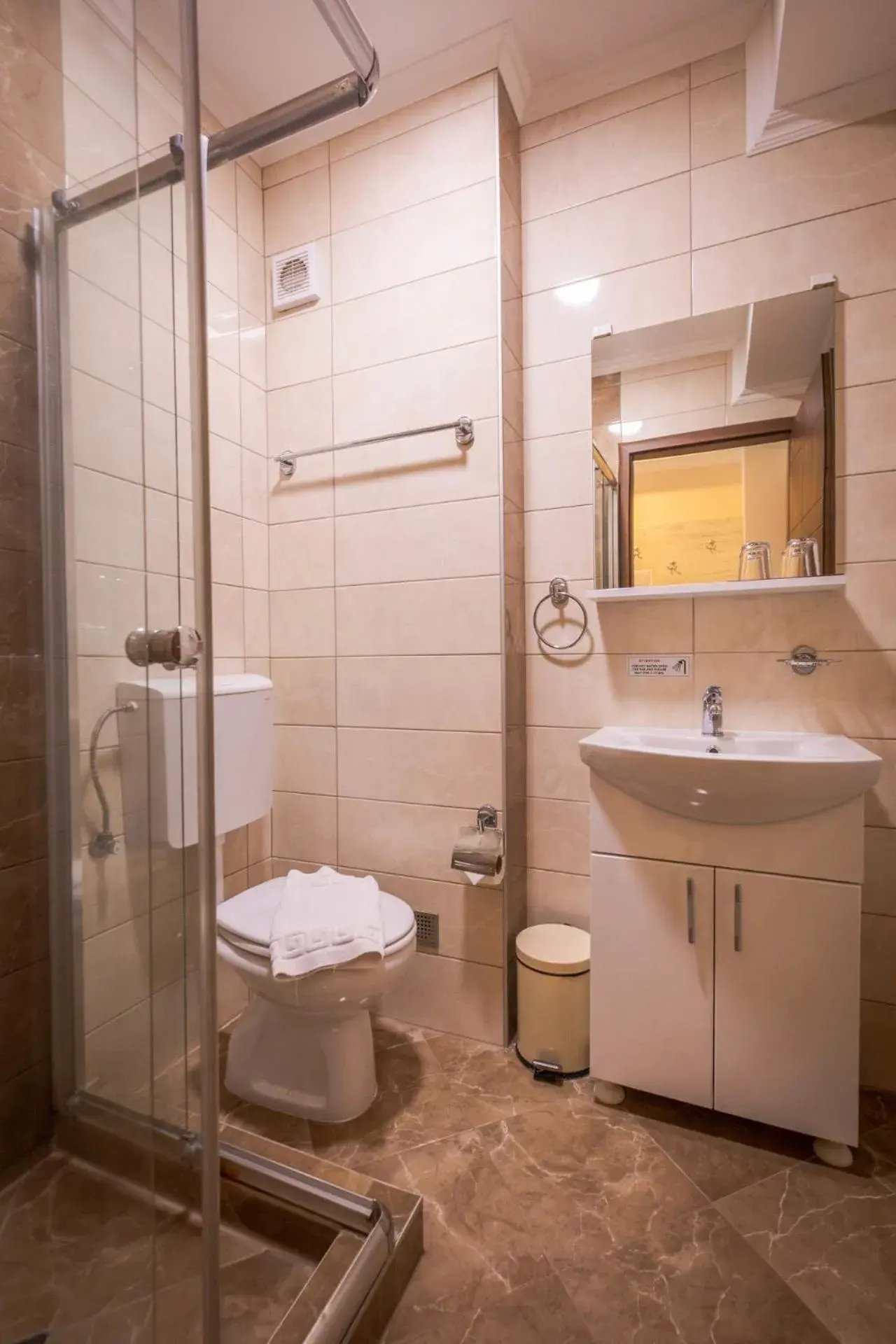 Double or Twin Room - single occupancy in Boulevard Apartments Double or Twin Room - single occupancy in Boulevard Apartments