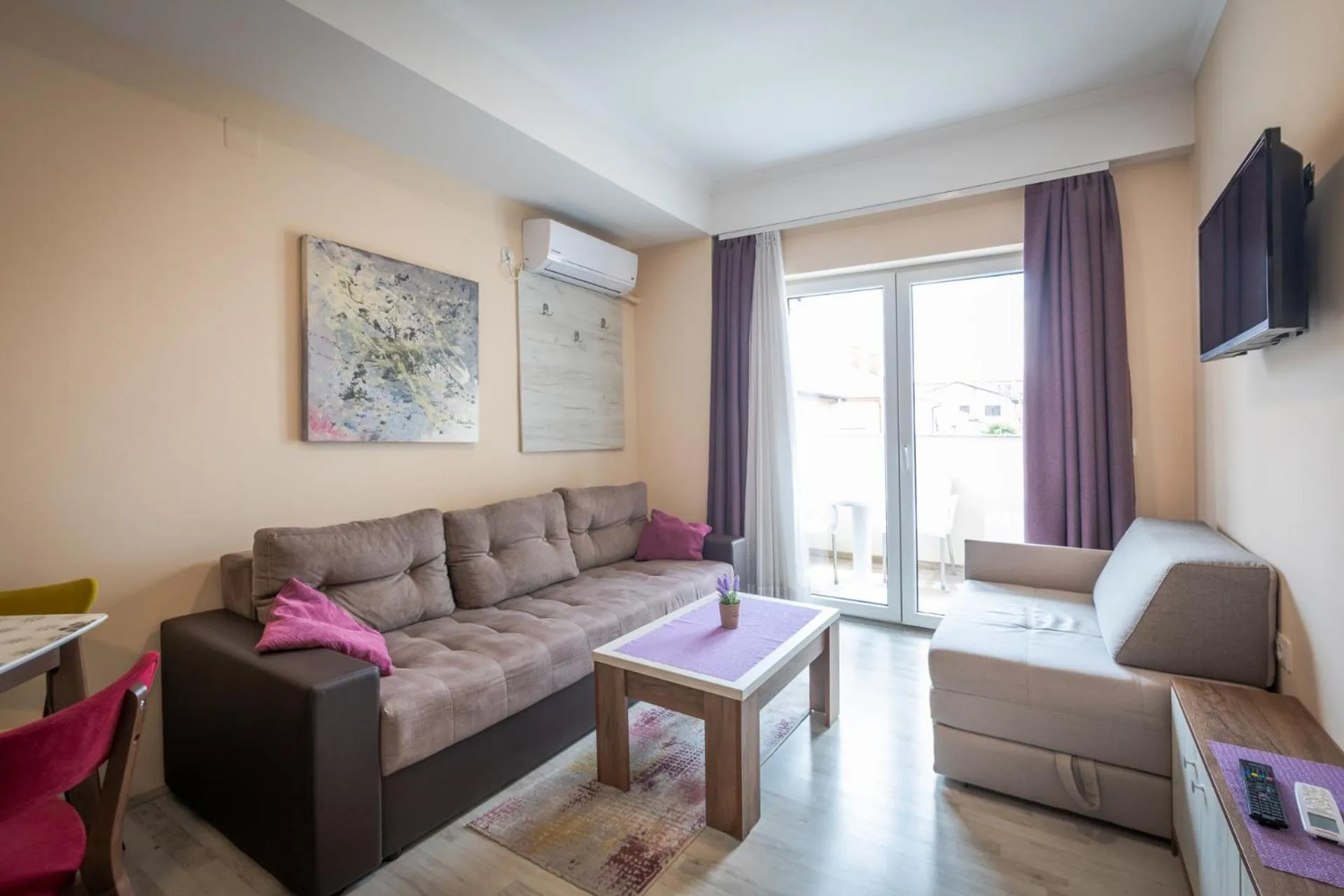 TV and multimedia in Boulevard Apartments