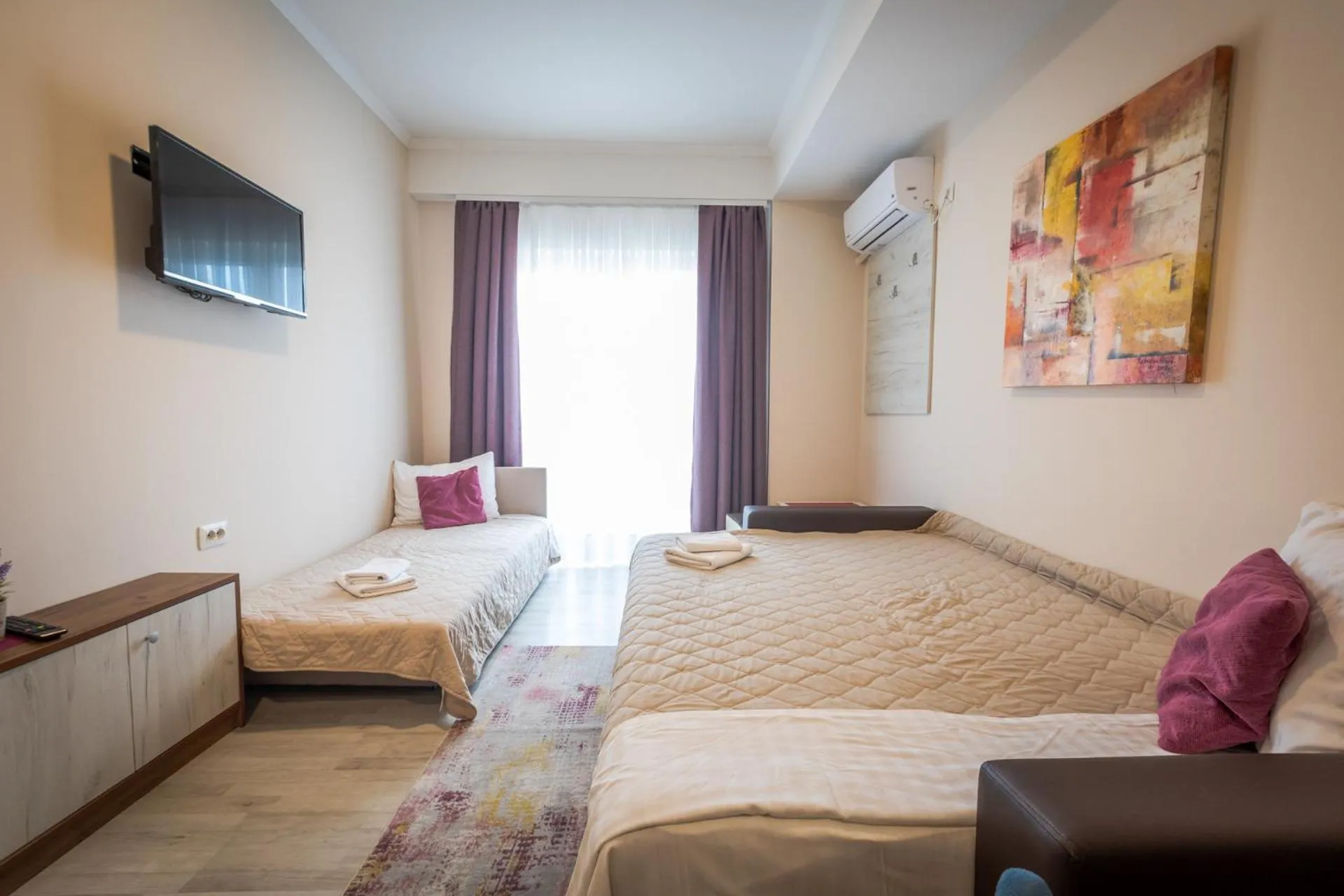 Bed in Boulevard Apartments