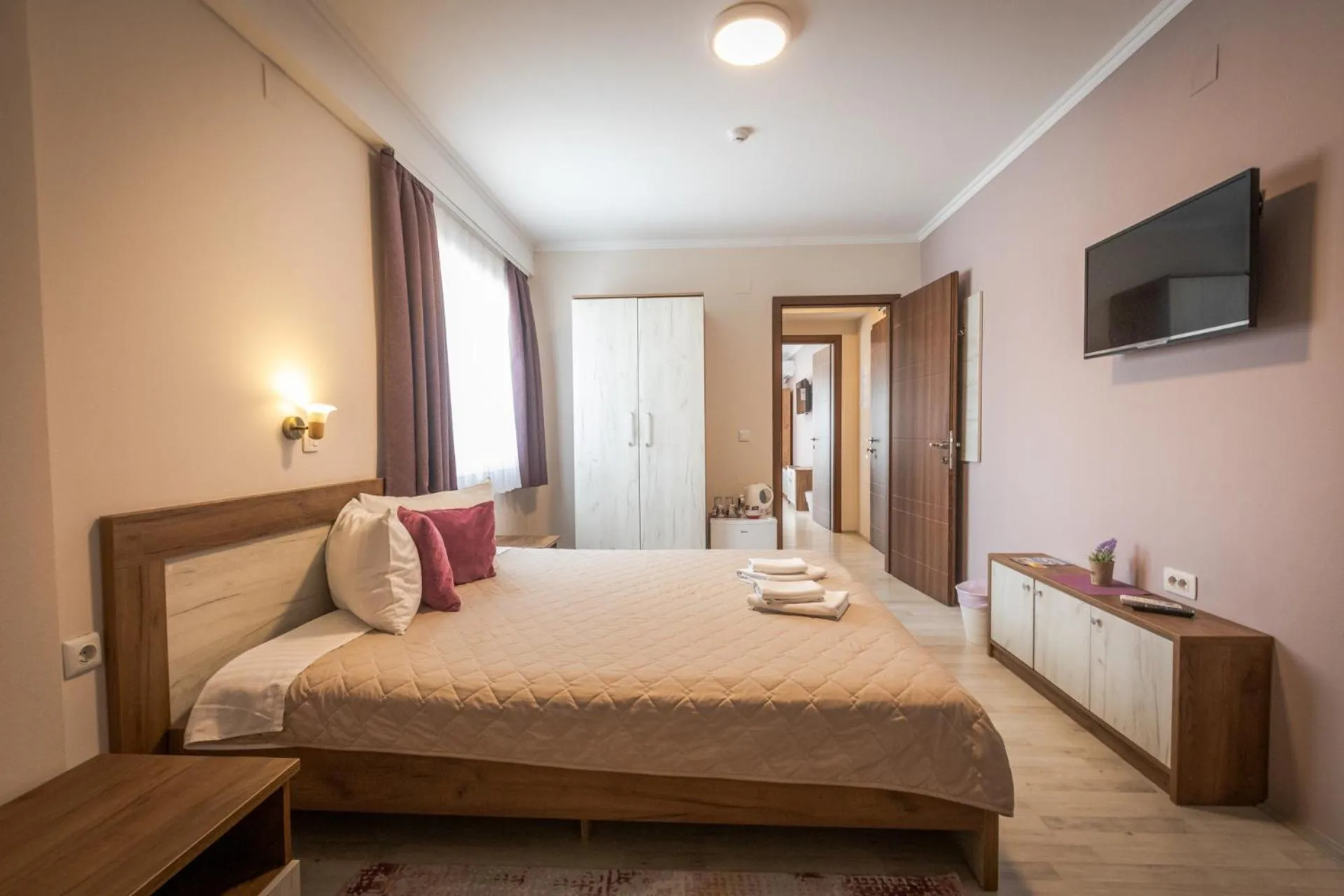 Bed in Boulevard Apartments