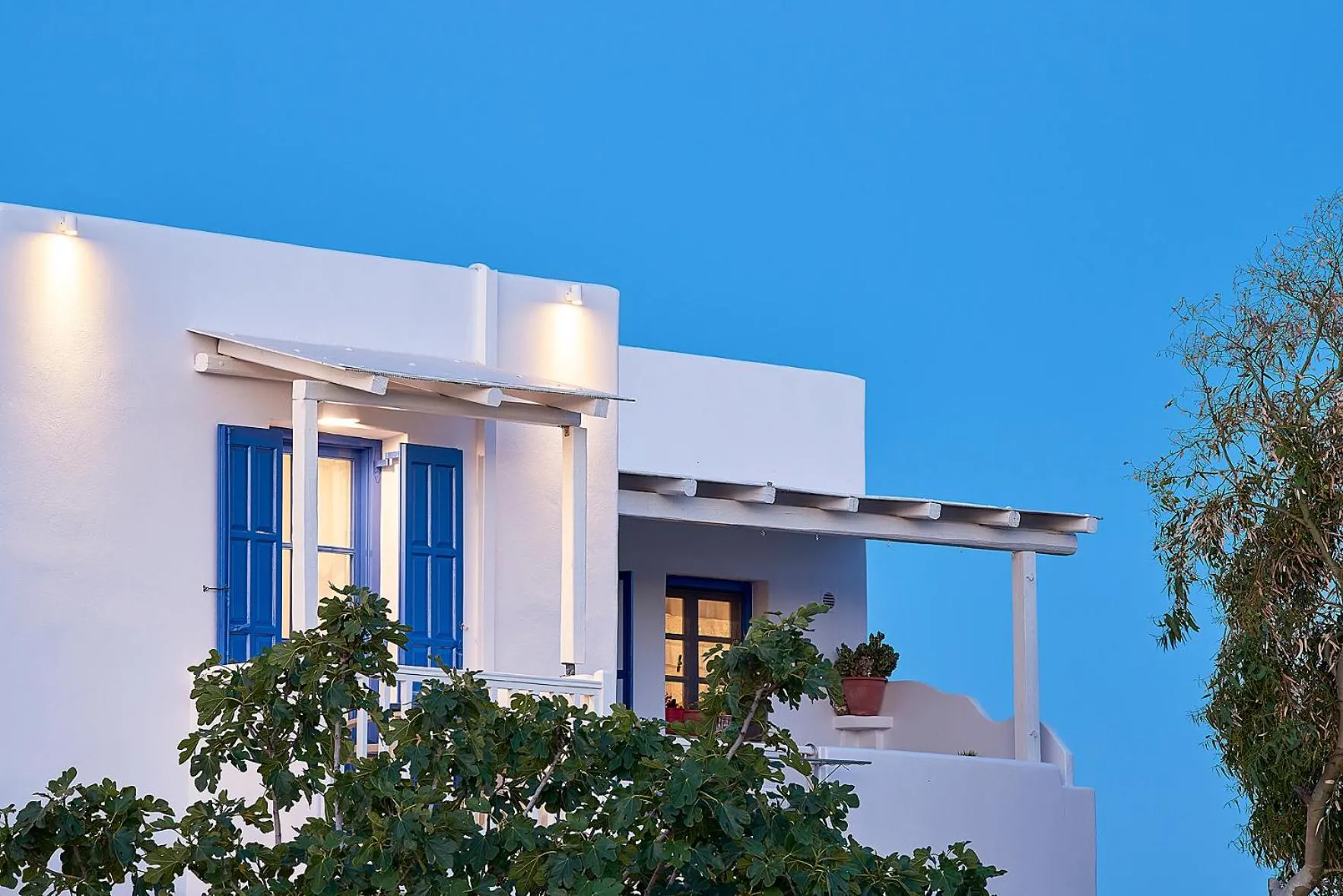 Property building in Elia Studios Pollonia