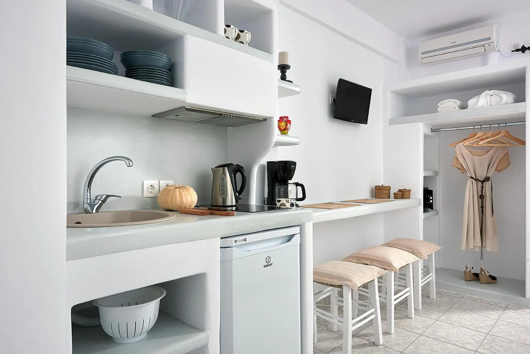 Kitchen or kitchenette in Elia Studios Pollonia