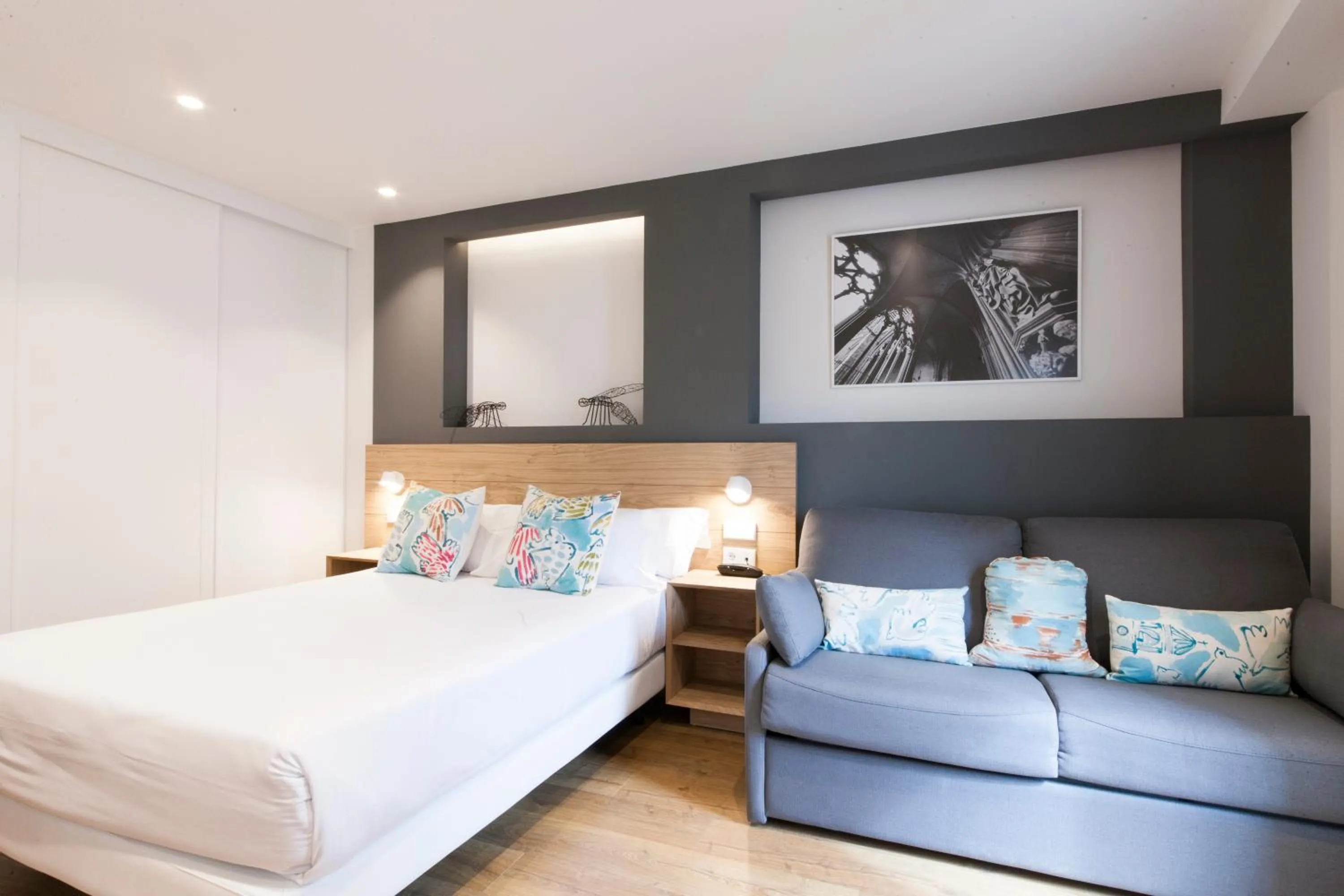 Studio Apartment in Antique Pamplona Tres Reyes Apartments