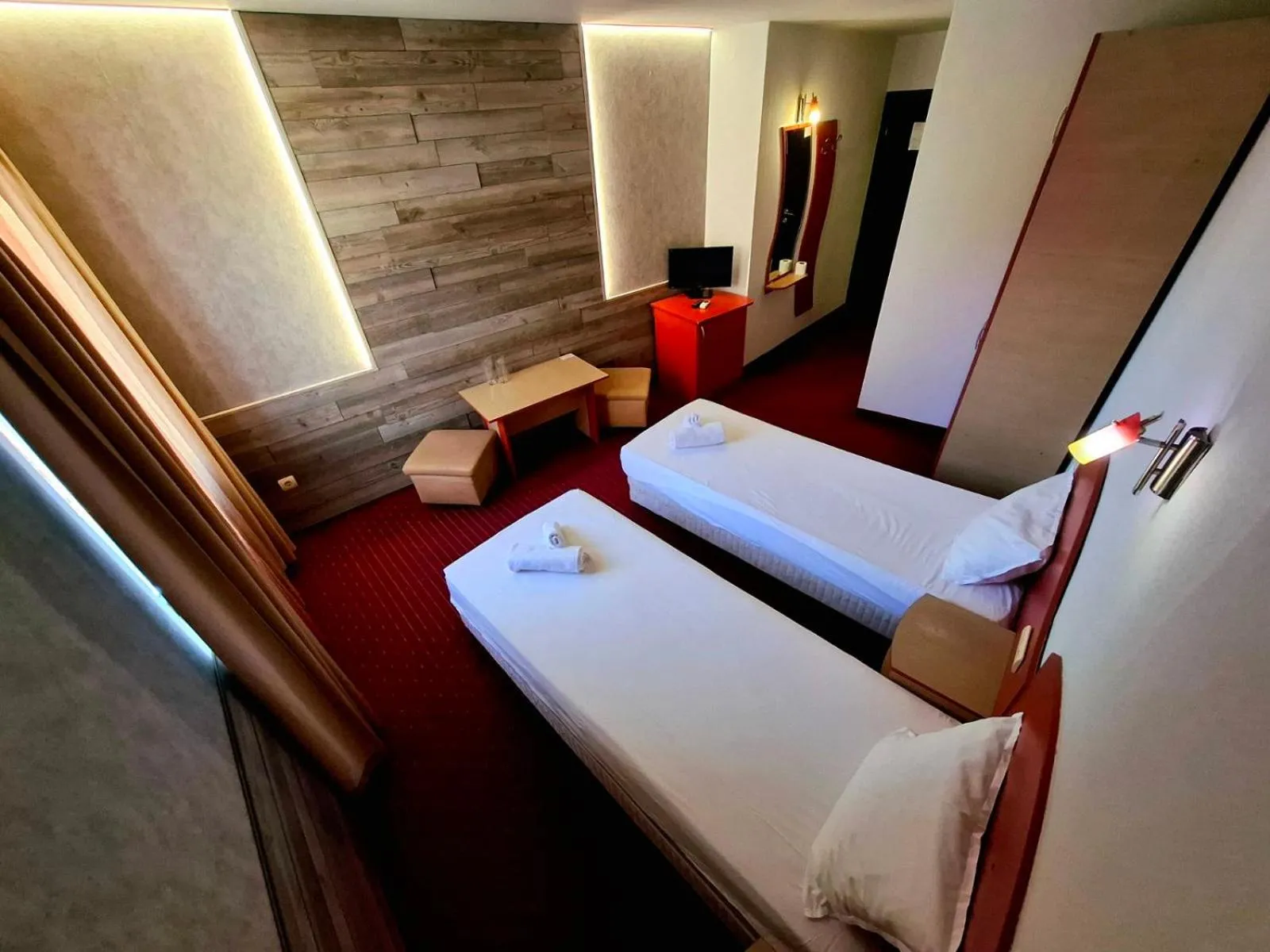 Mountain view, Bed in Korona Hotel
