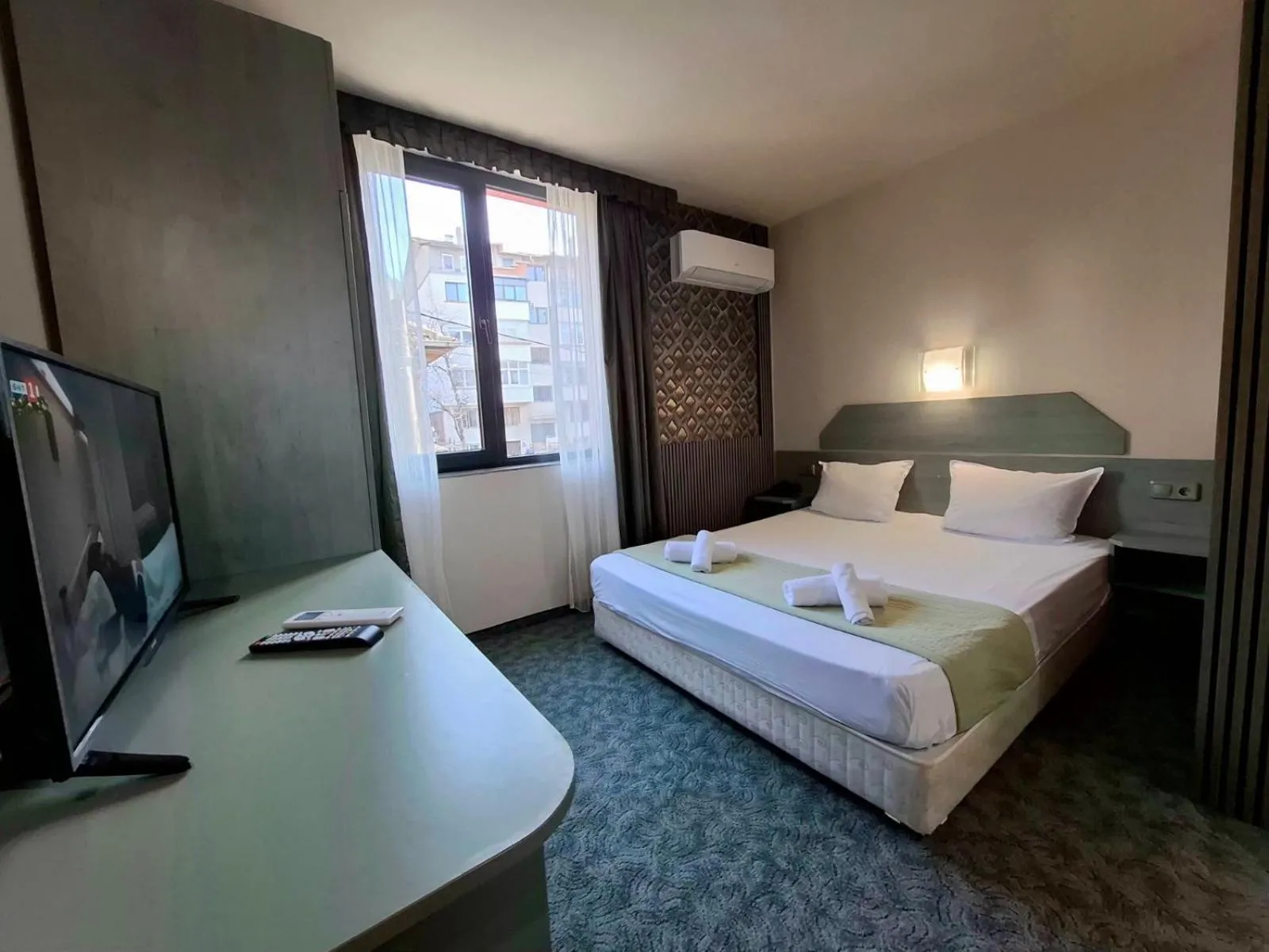 City view, Bed in Korona Hotel