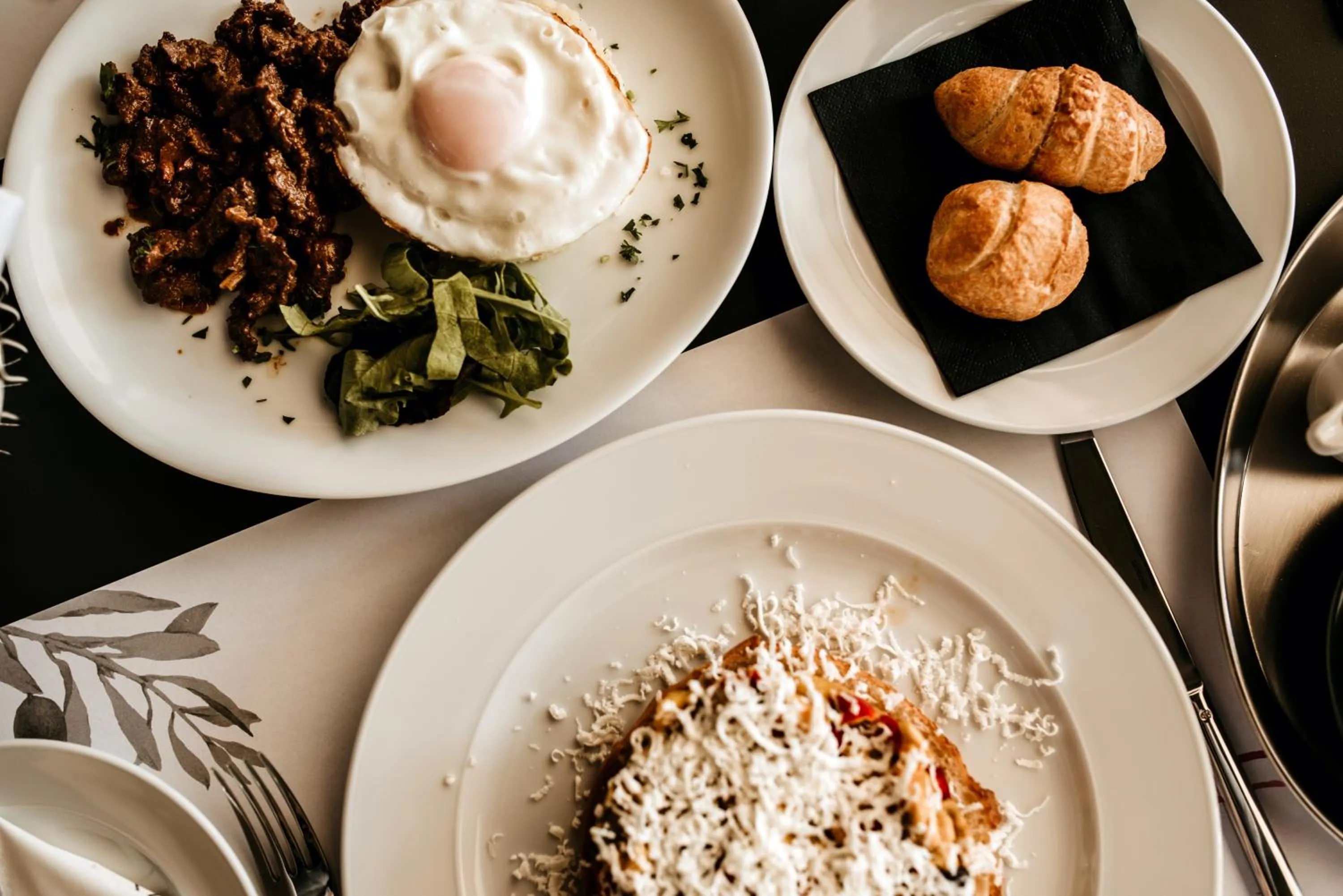 Breakfast in Fontana Hotel & Gastronomy