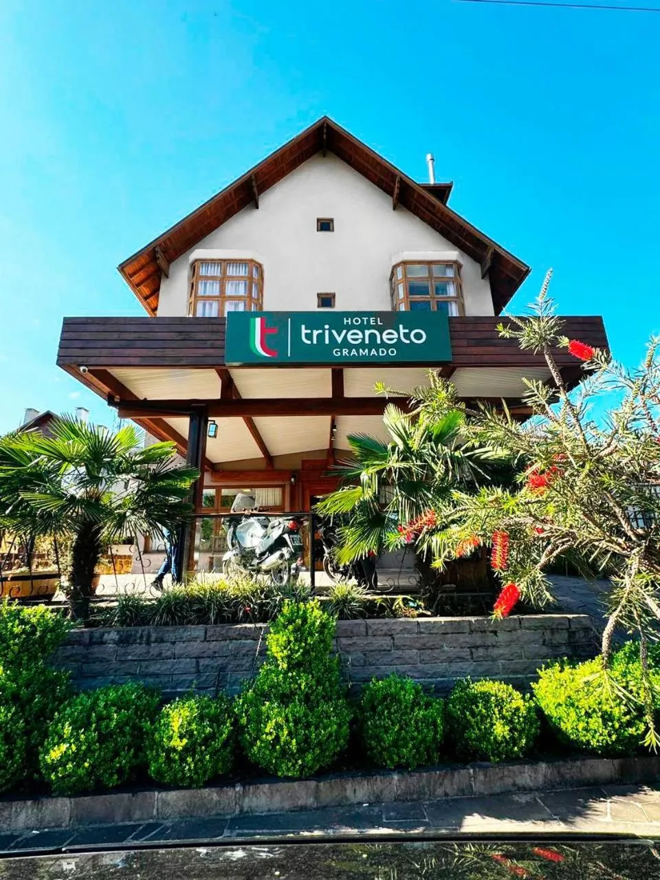Property building in Hotel Triveneto Gramado