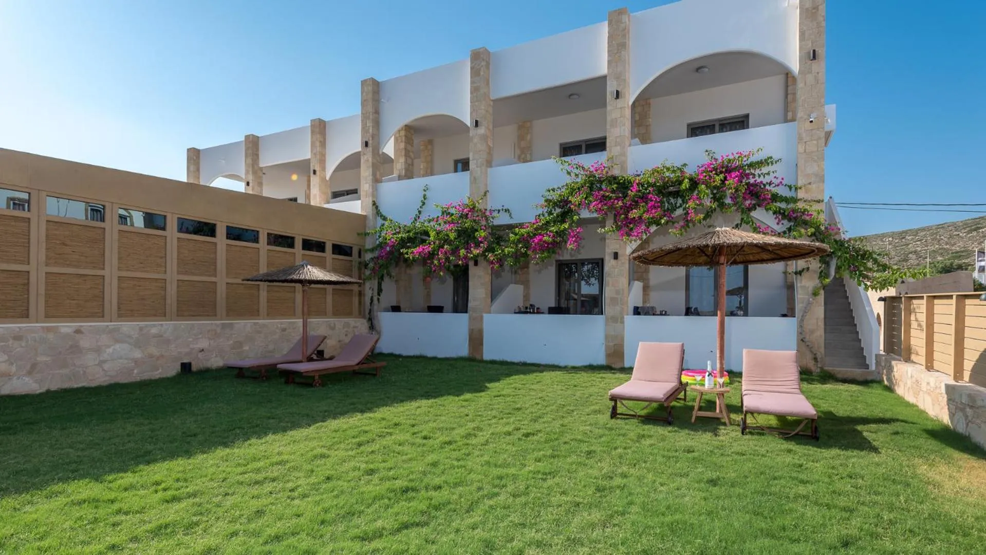 Property building in Zanetos Prasonisi