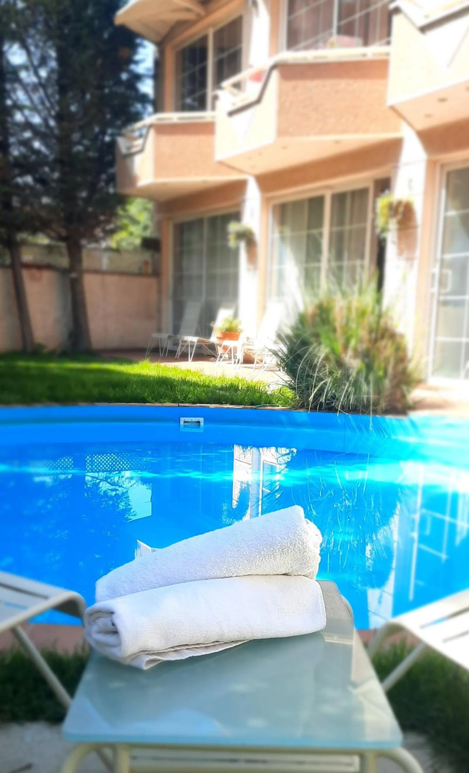 Pool view in Aloha Apartments with pool