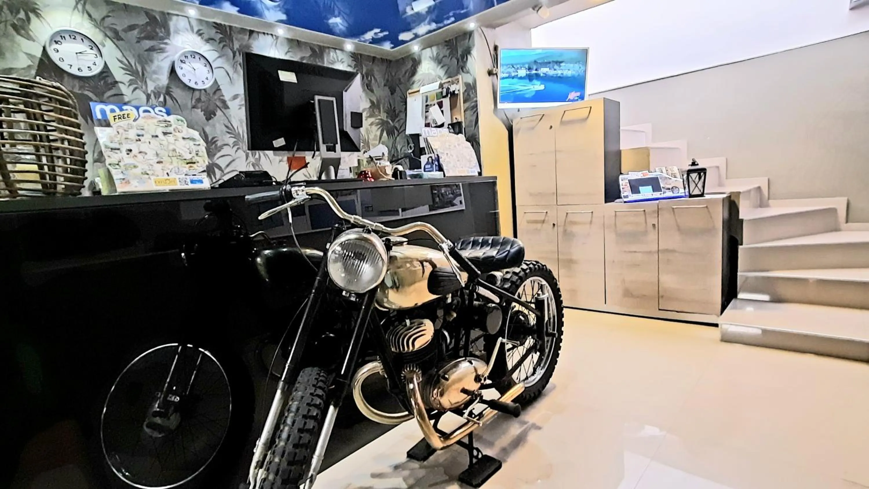 Lobby or reception in Aloha Apartments with pool