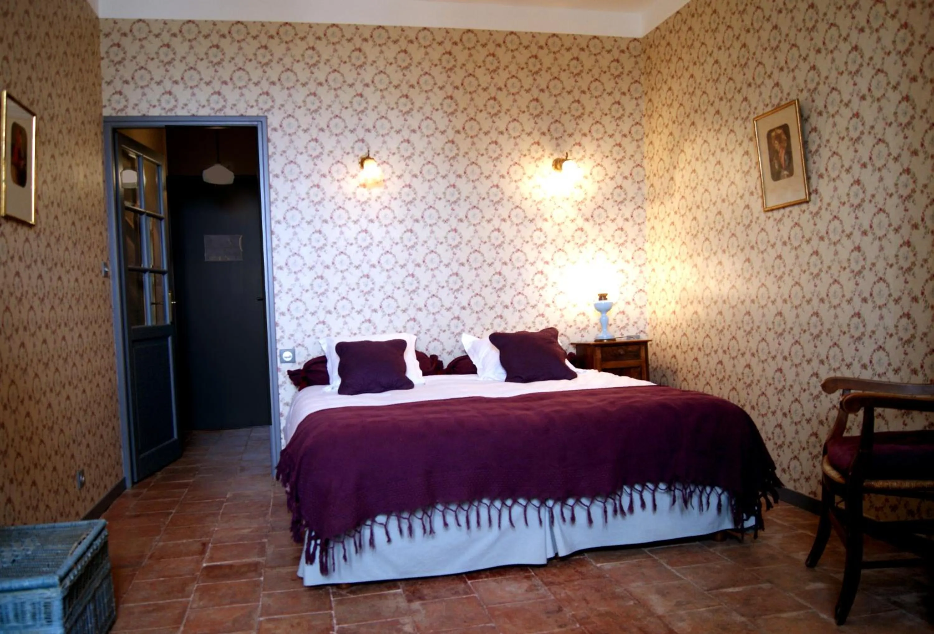 Bed in Logis Hotel - Restaurant La Marbrerie