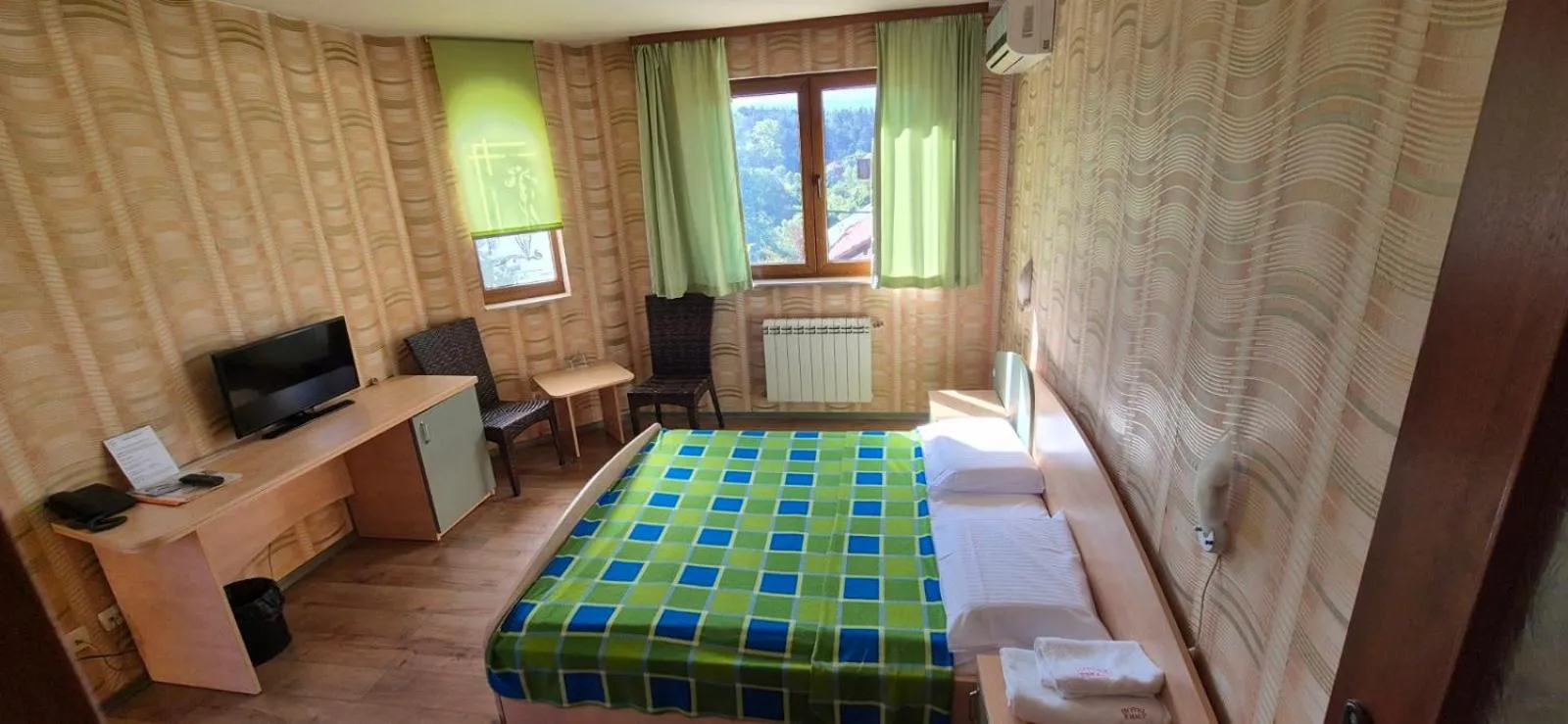 Family Hotel Emaly 1