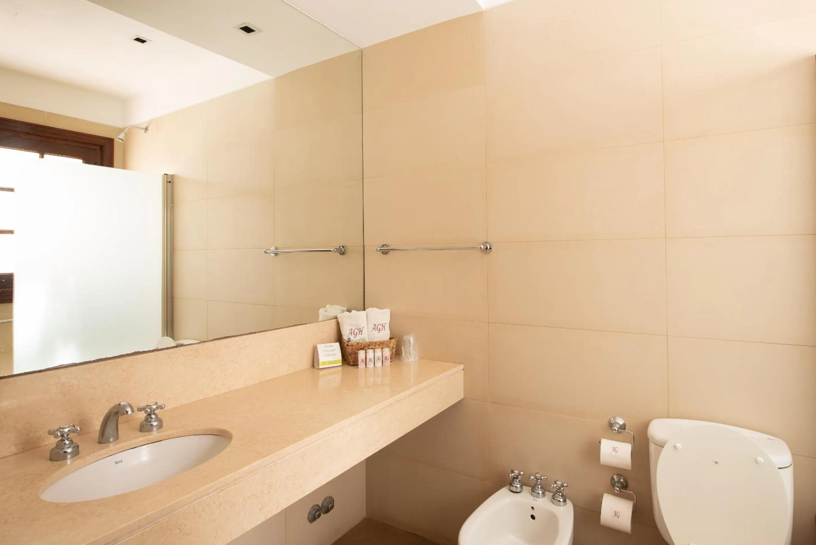 Bathroom in Altos de Guemes Hotel