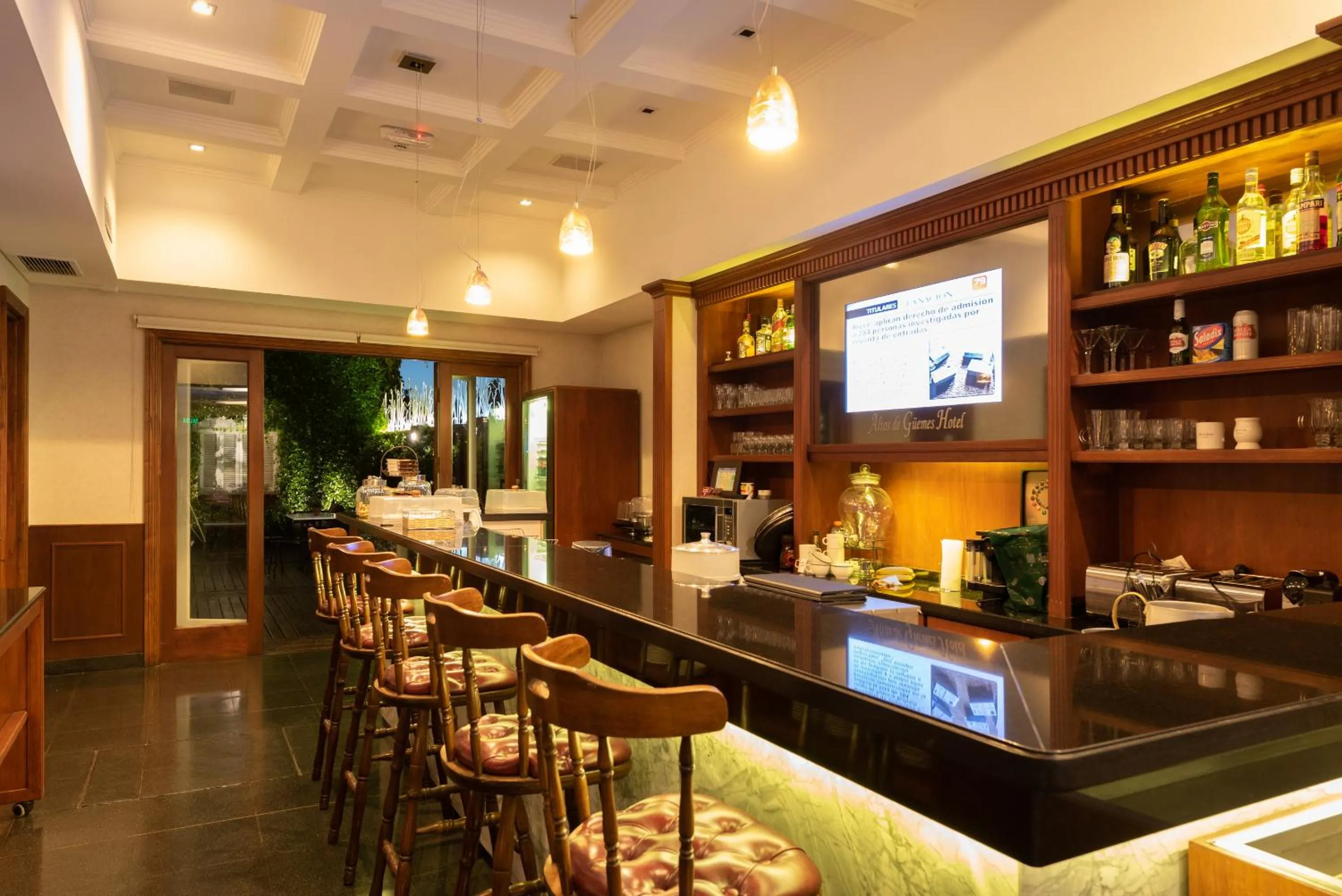 Lounge or bar in Altos de Guemes Hotel