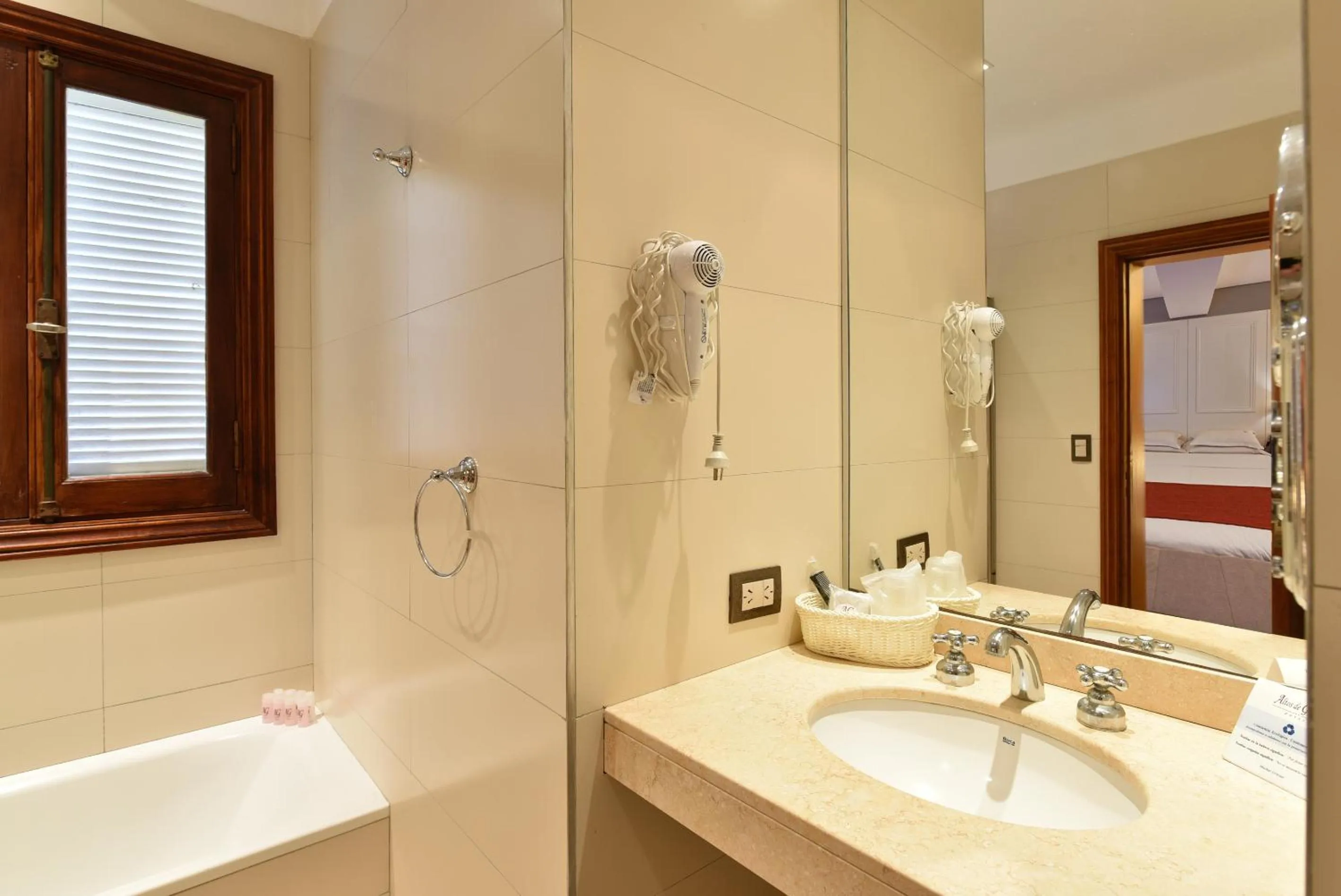 Bathroom in Altos de Guemes Hotel