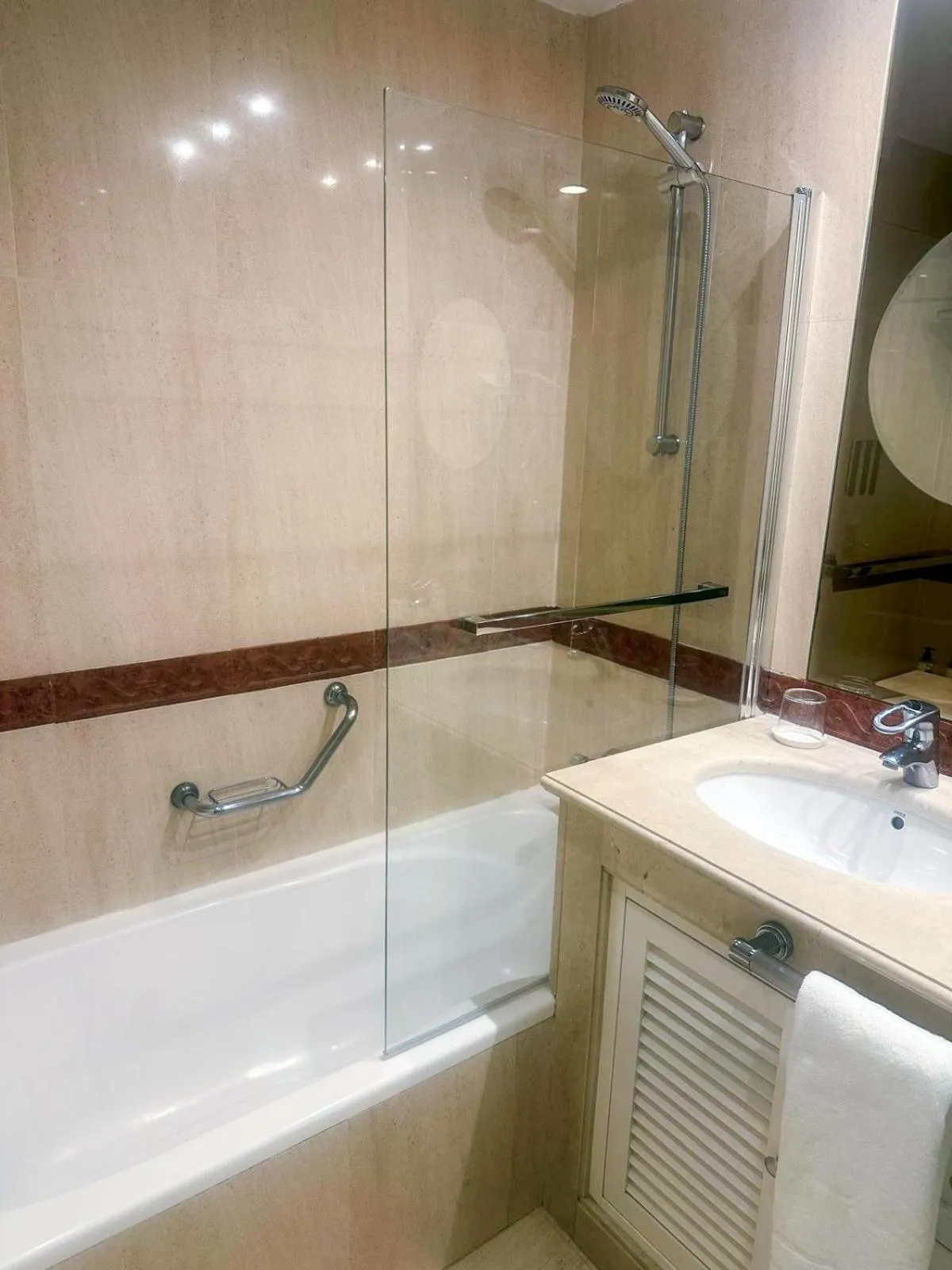 Apartamentos Guadalpin Boutique