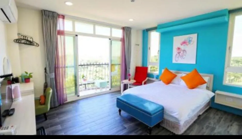 Photo of the whole room, Bed in Full Moon Resort