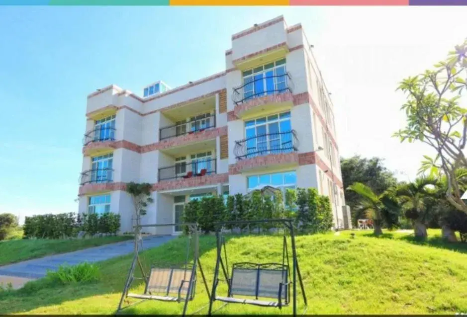 Property building in Full Moon Resort Property building in Full Moon Resort