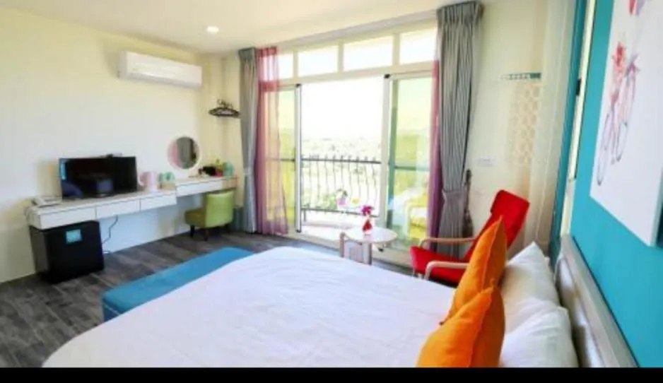 Photo of the whole room, Bed in Full Moon Resort