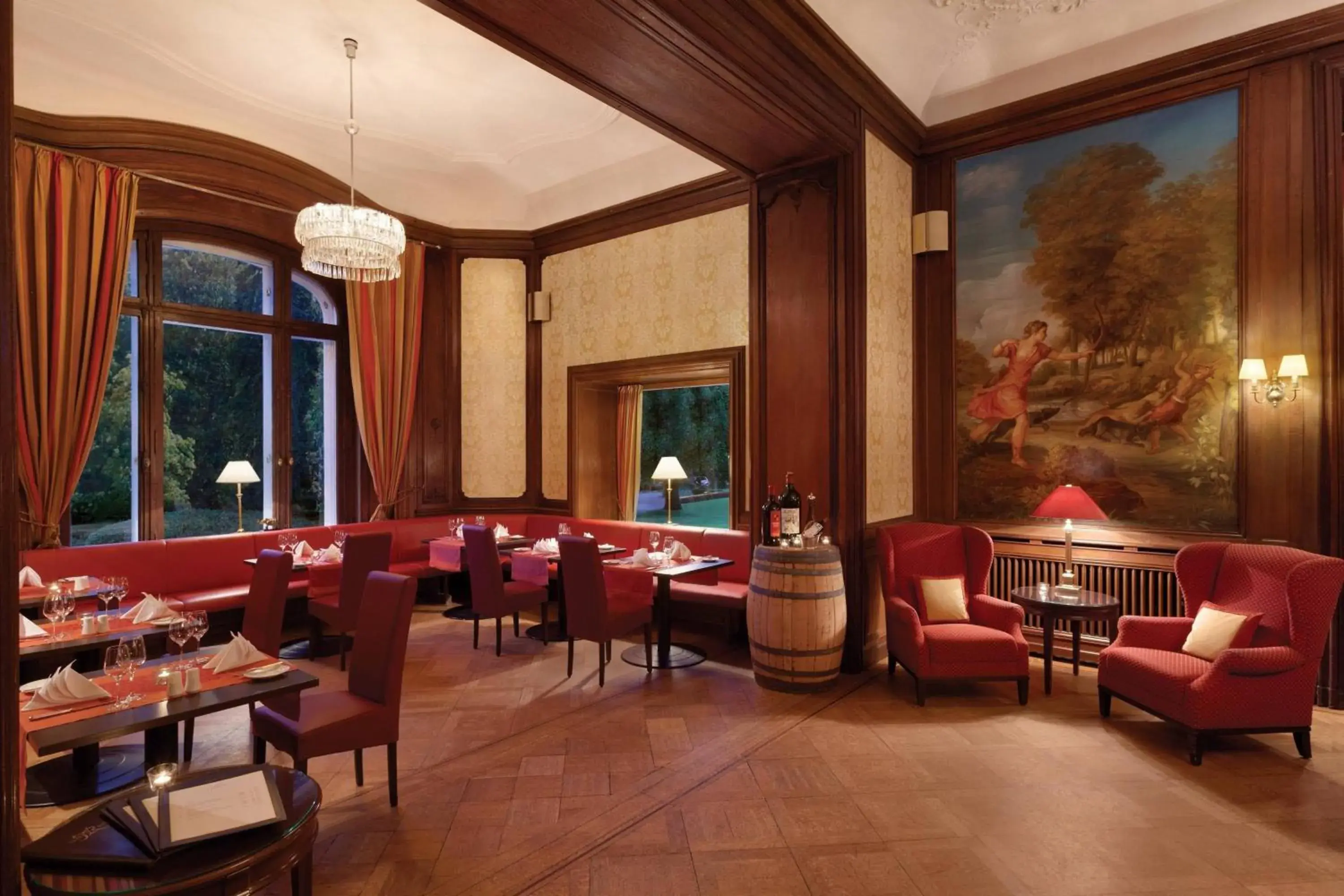 Lounge or bar in Villa Rothschild, Autograph Collection Lounge or bar in Villa Rothschild, Autograph Collection