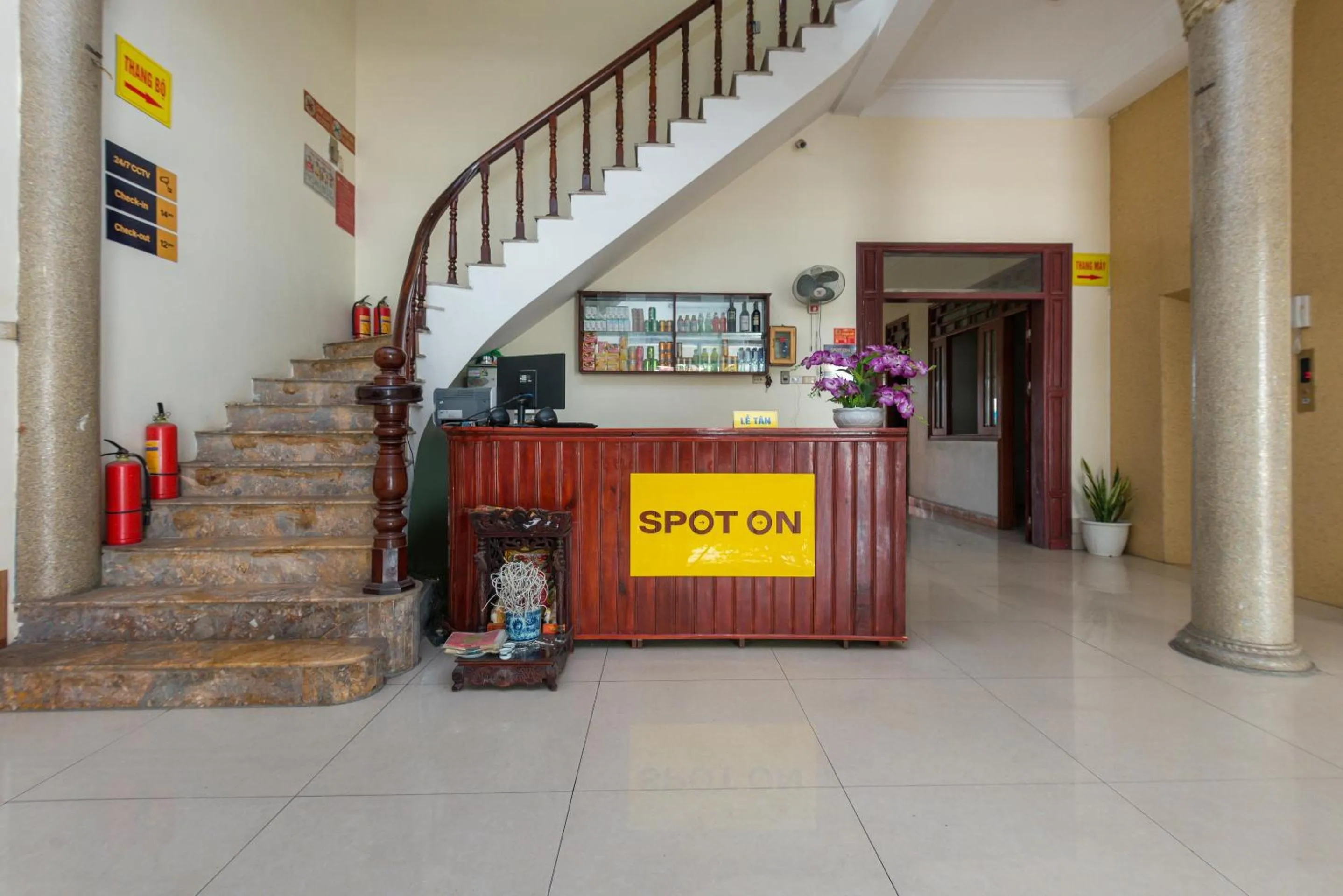 Lobby or reception in Chikoo Homestay spot-on