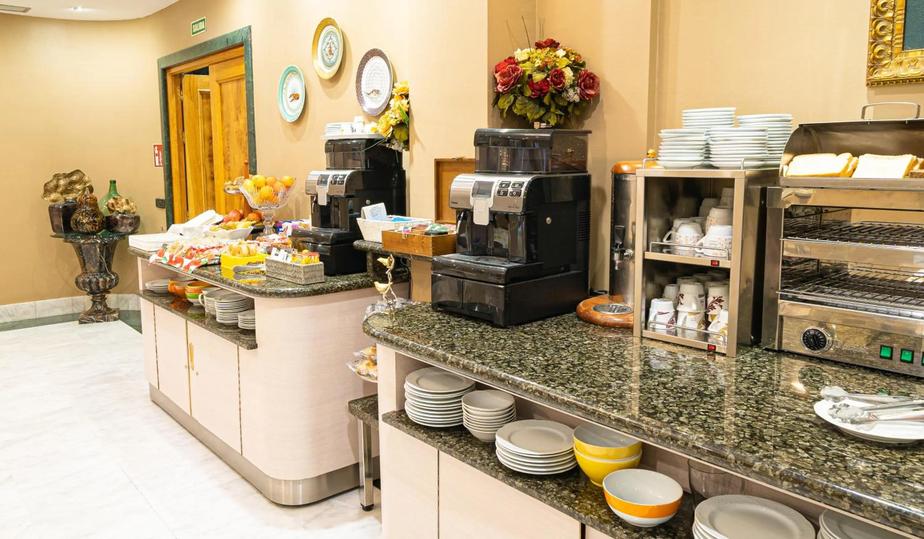 Food and drinks in Hotel Sancho