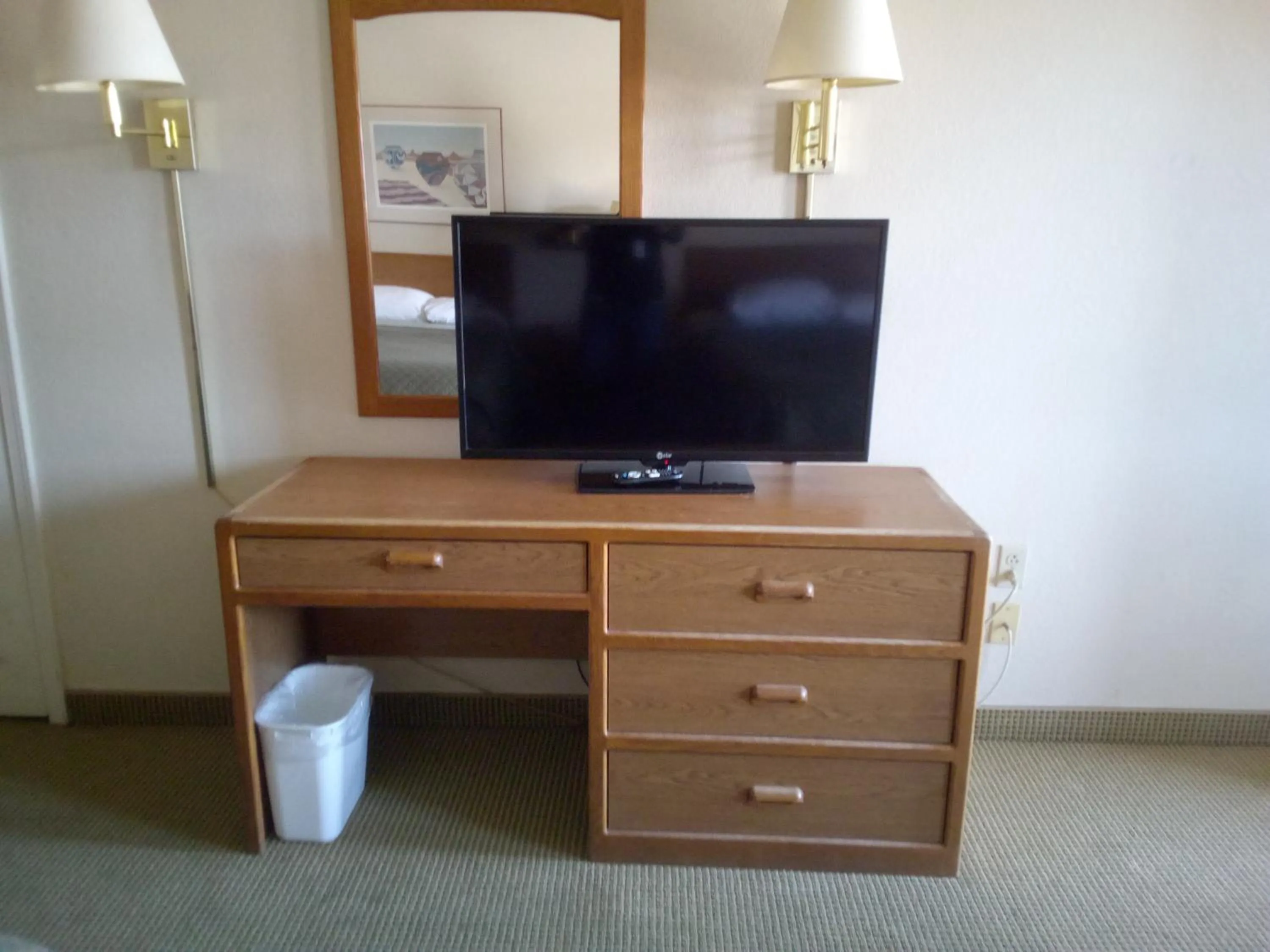 hair dresser in Super 8 by Wyndham Benson