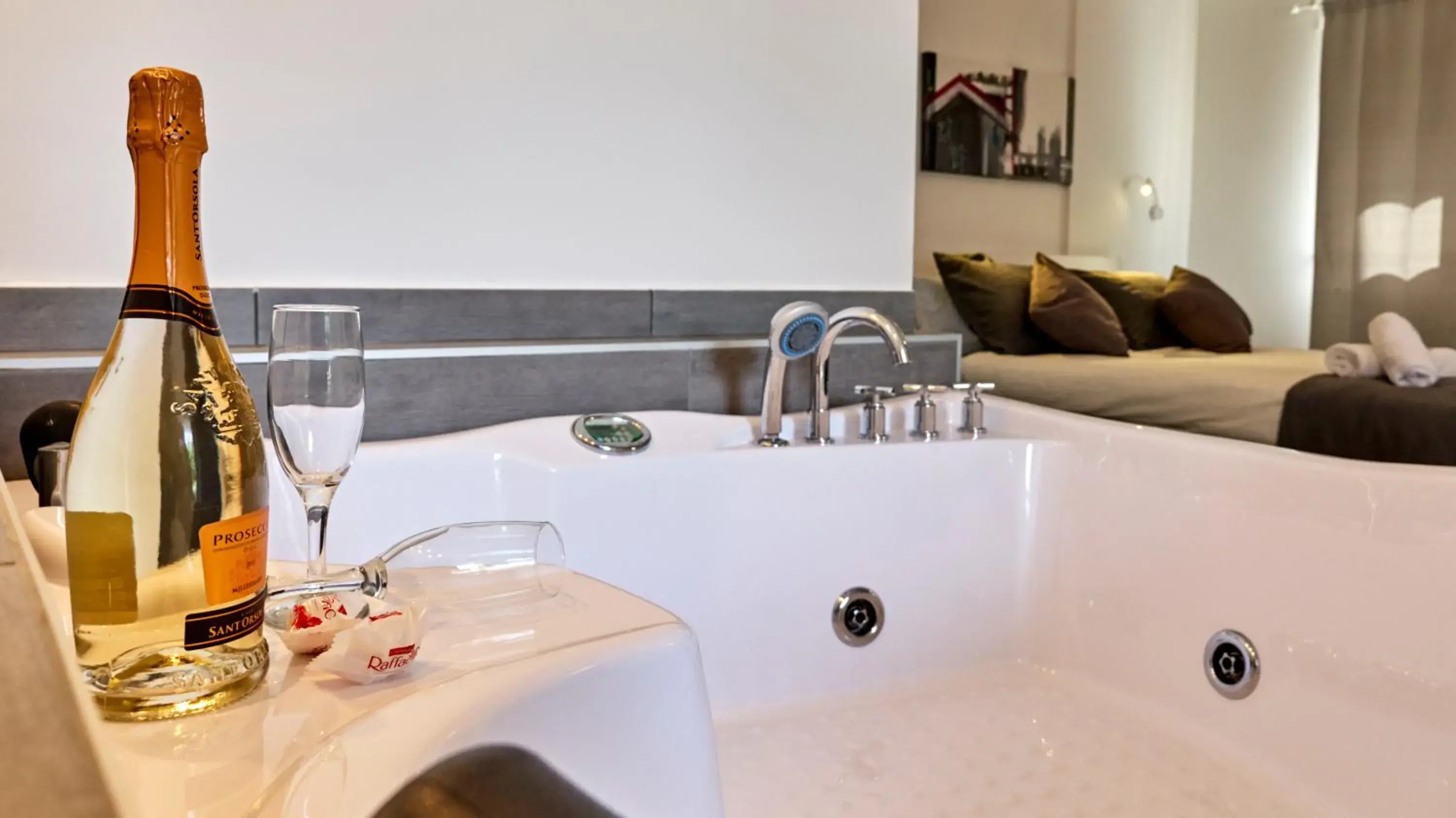 Double Room with Spa Bath in B&B Villa Vela Double Room with Spa Bath in B&B Villa Vela