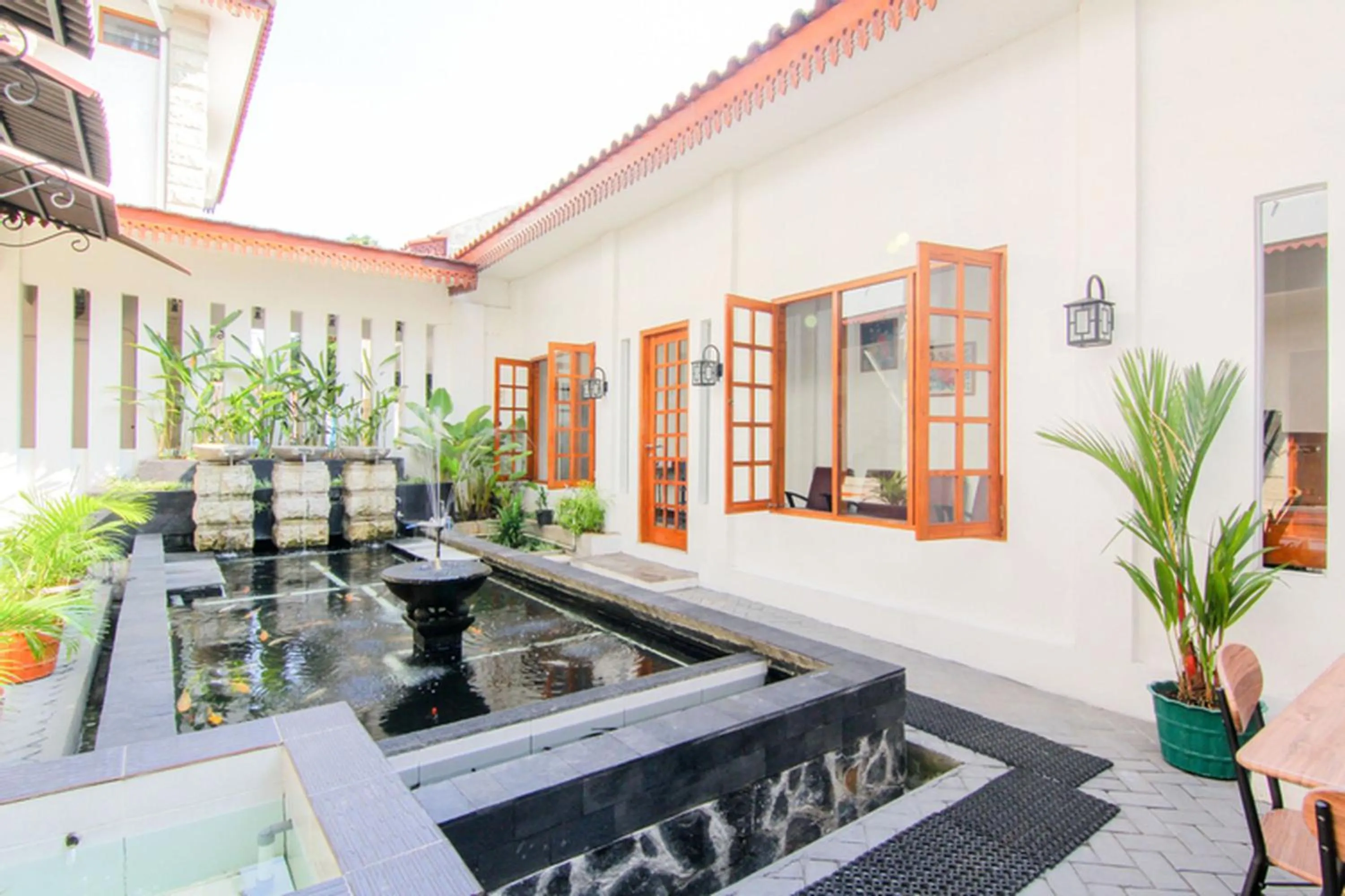 Garden in S5 Guest House Yogyakarta