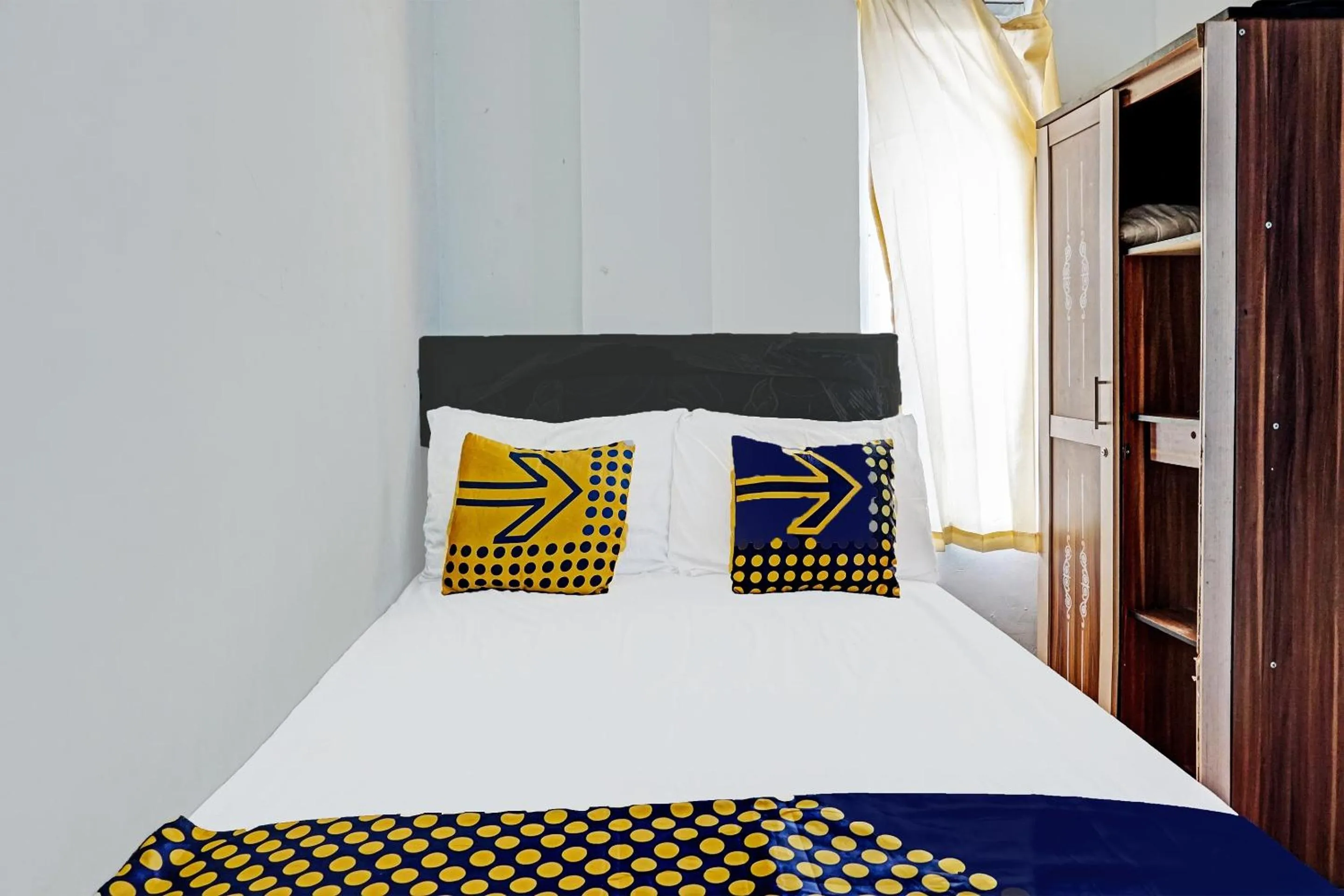 Bedroom, Bed in OYO Life 1711 Serayu Sumbersari Residence