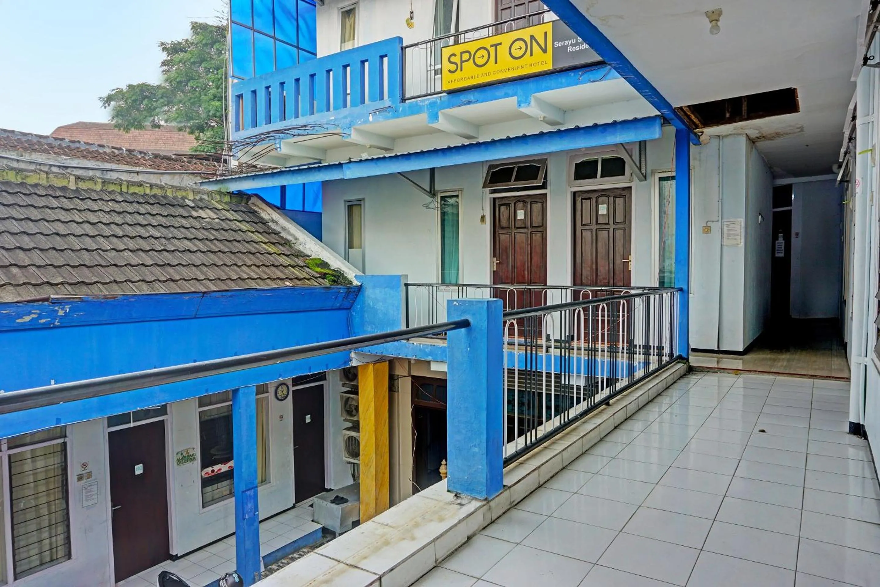 Lobby or reception in OYO Life 1711 Serayu Sumbersari Residence