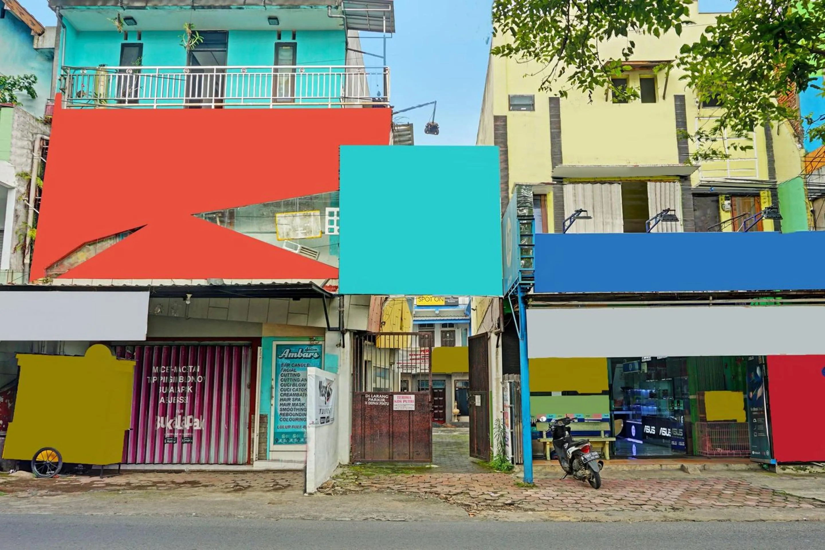 Facade/entrance in OYO Life 1711 Serayu Sumbersari Residence