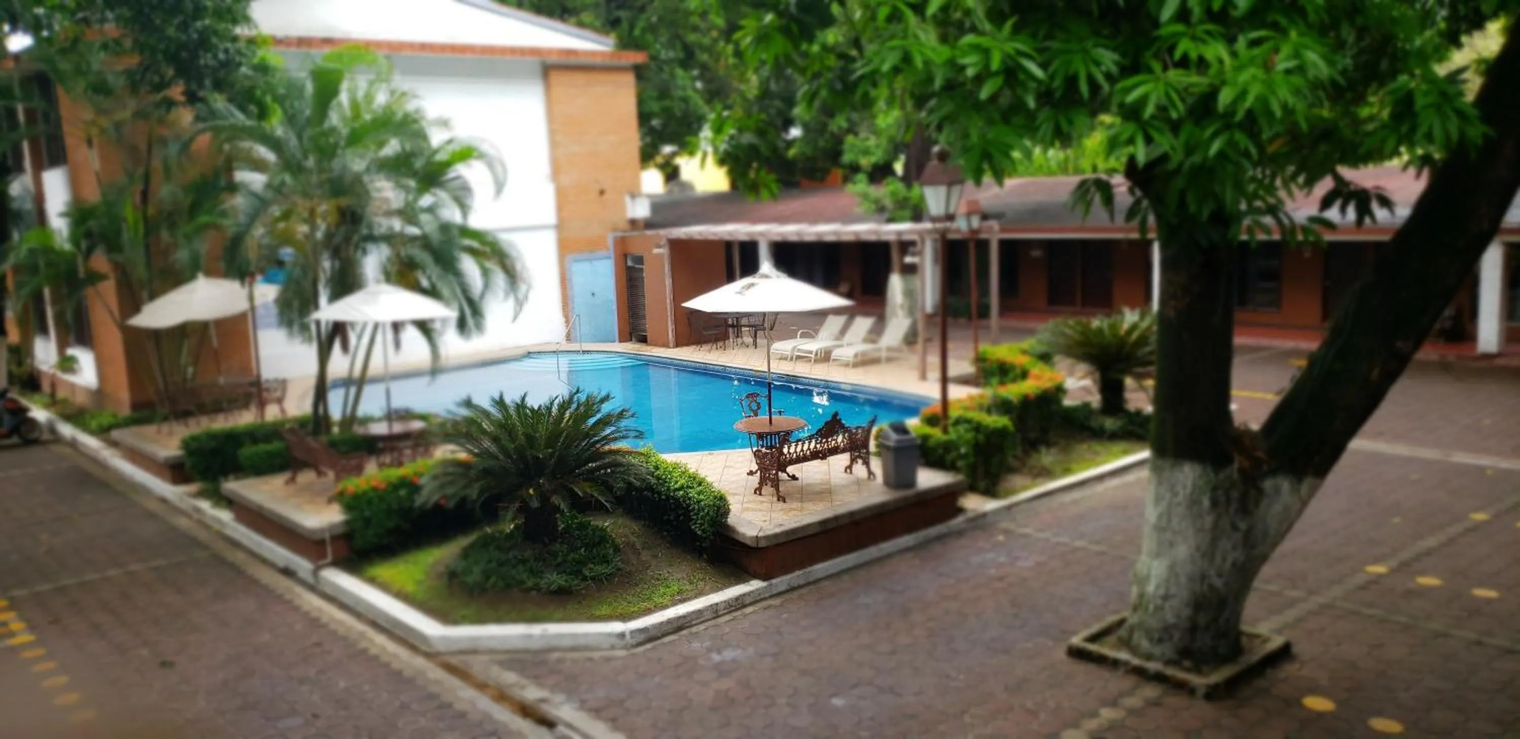 Swimming pool in Hotel El Rancho