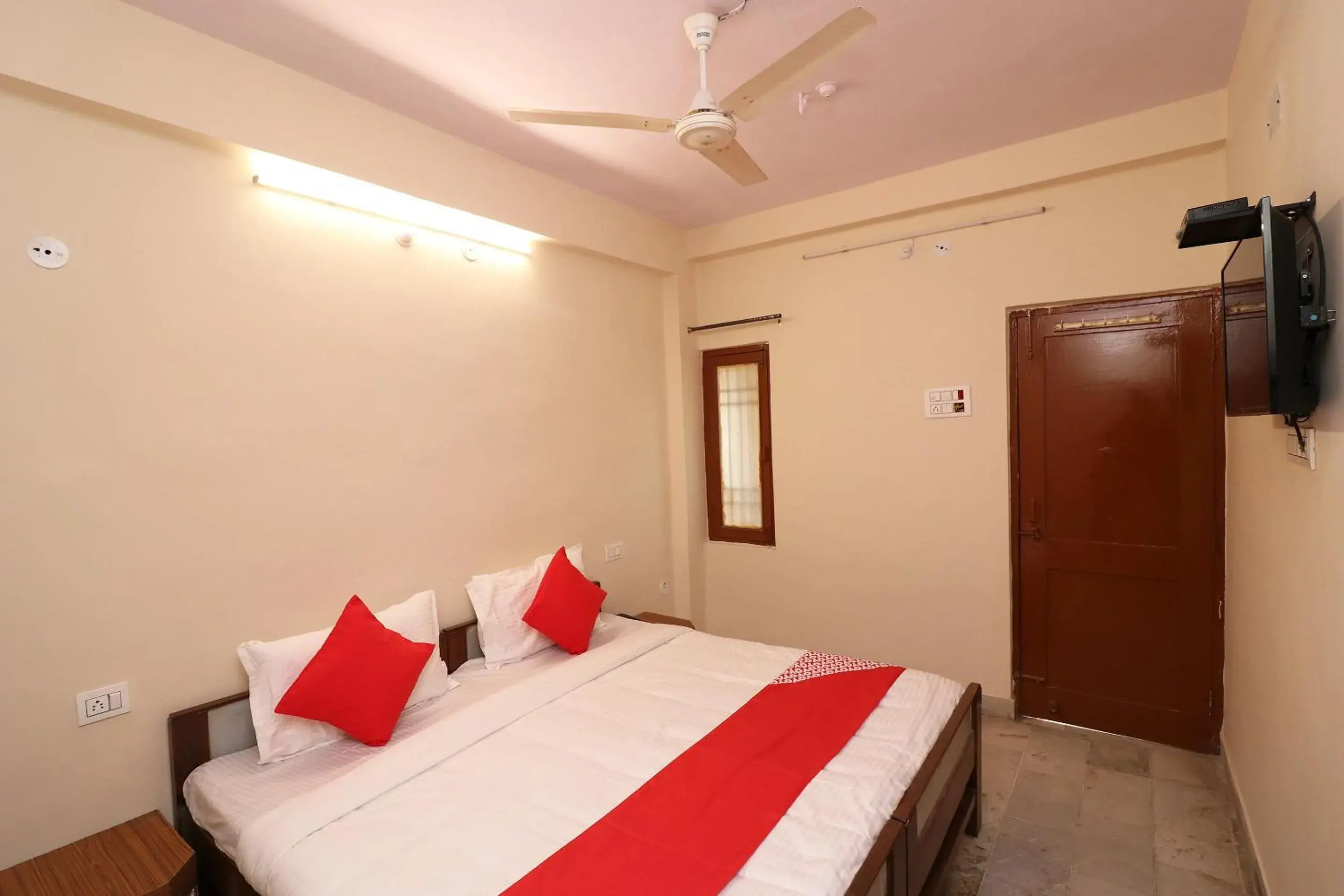 Facade/entrance, Bed in Hotel O Midtown Facade/entrance, Bed in Hotel O Midtown