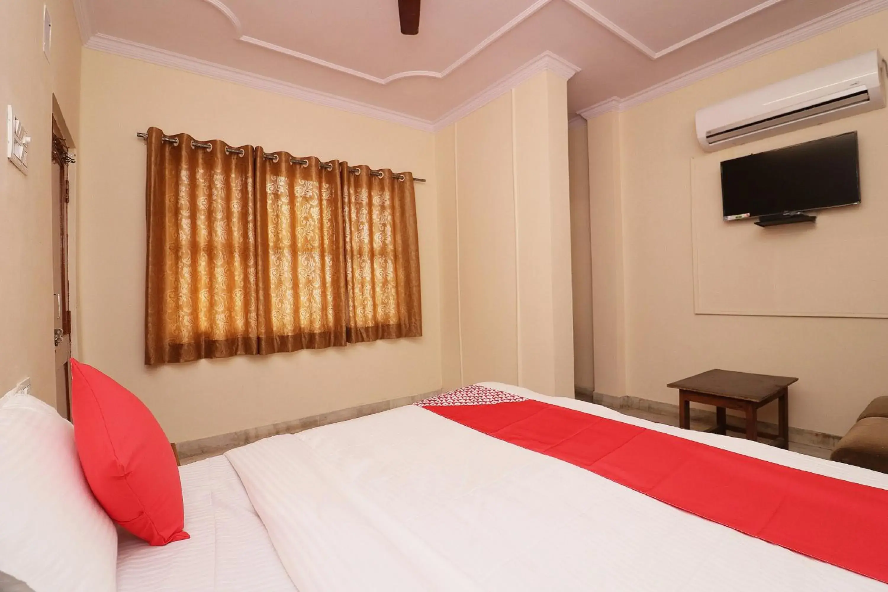 Bedroom in Hotel O Midtown Bedroom in Hotel O Midtown