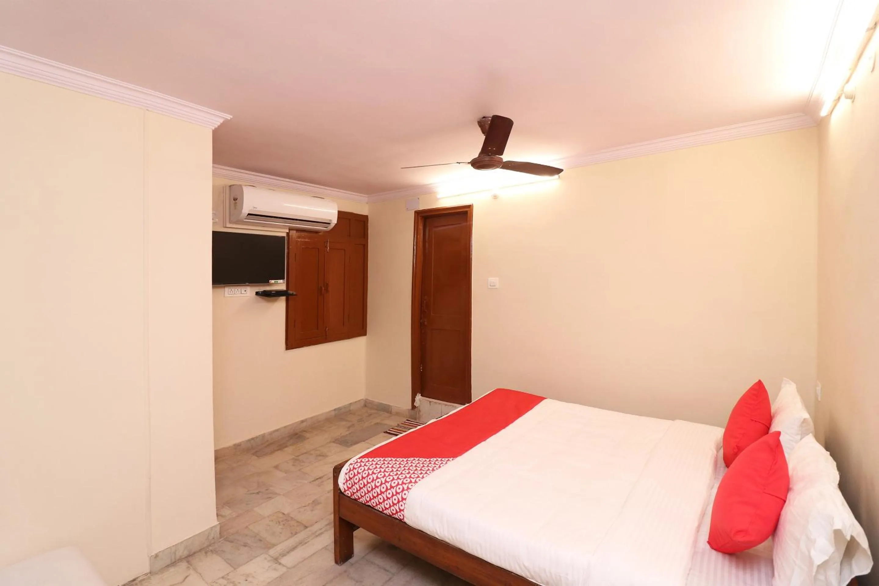 Bedroom, Bed in Hotel O Midtown