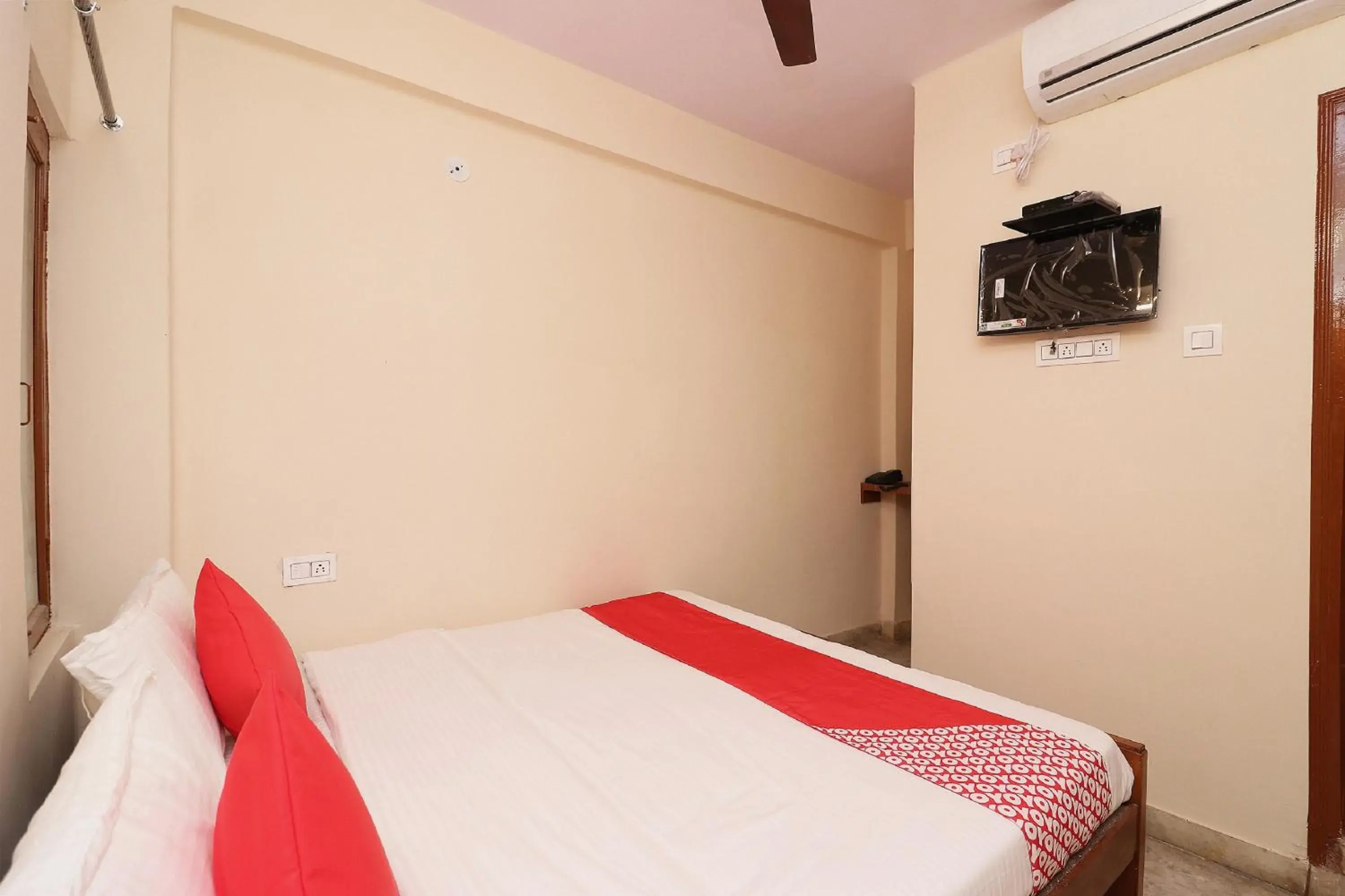 Bedroom in Hotel O Midtown Bedroom in Hotel O Midtown