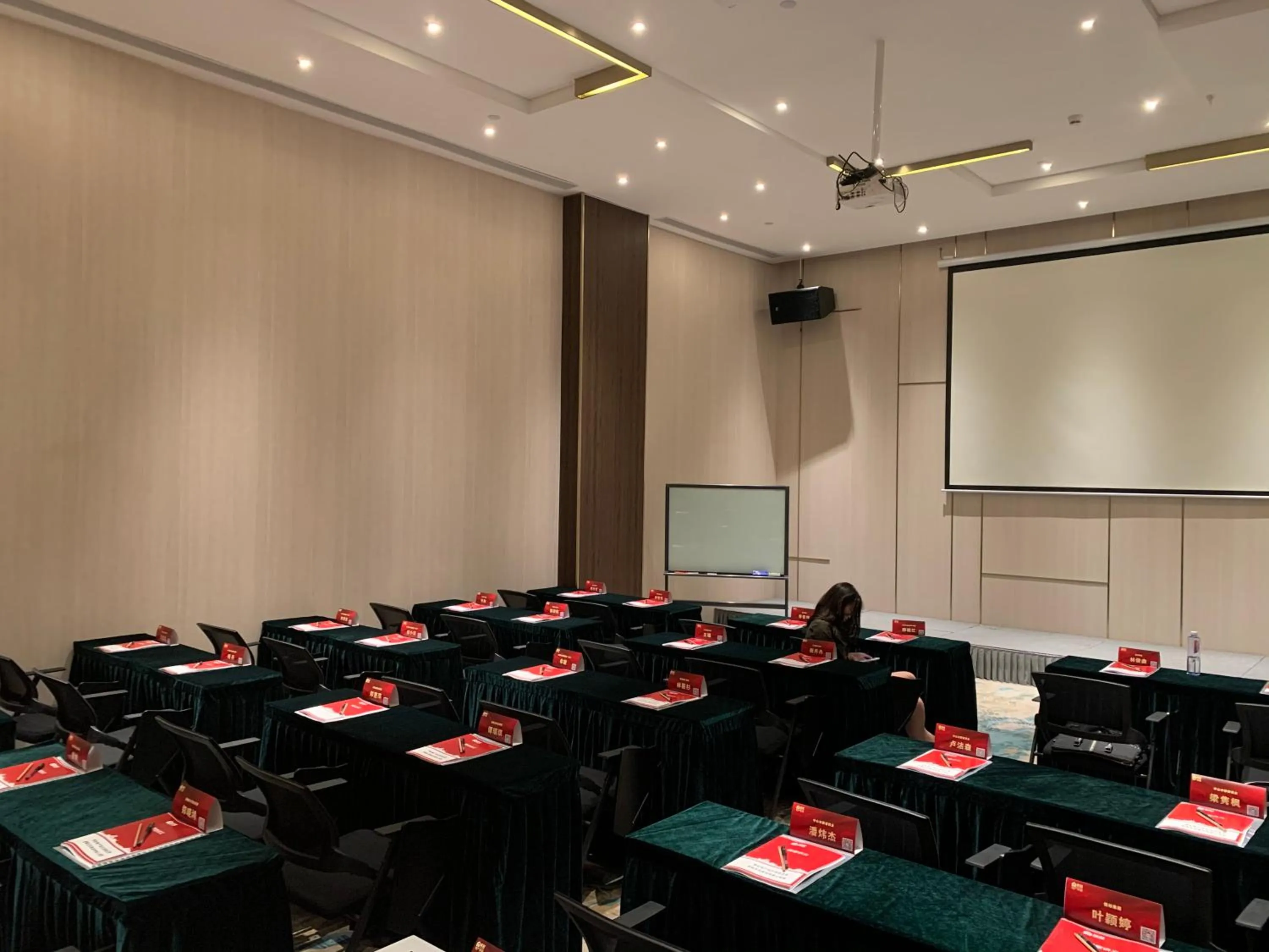 Meeting/conference room in Anban Hotel Shenzhen