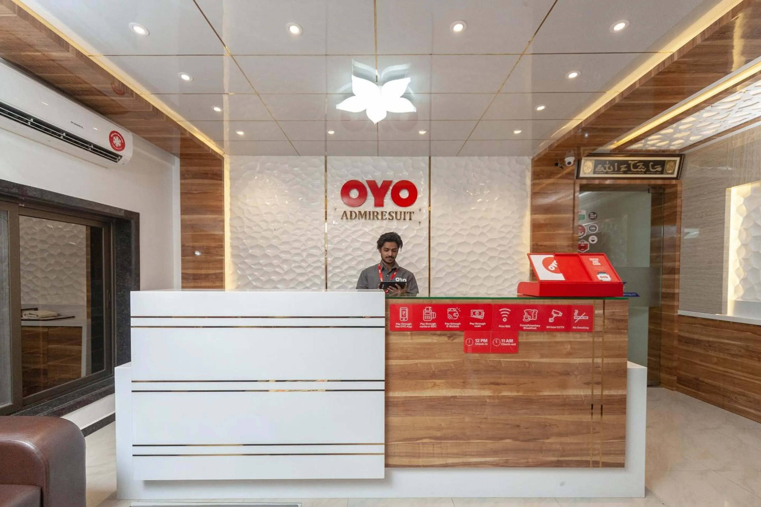 Lobby or reception in  Super OYO Capital O Admire Suit Hospitality