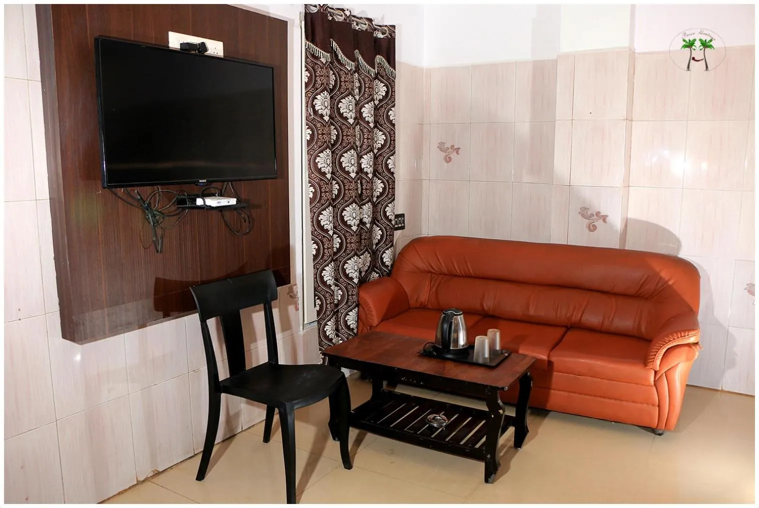 Communal lounge/ TV room in Peace Residency