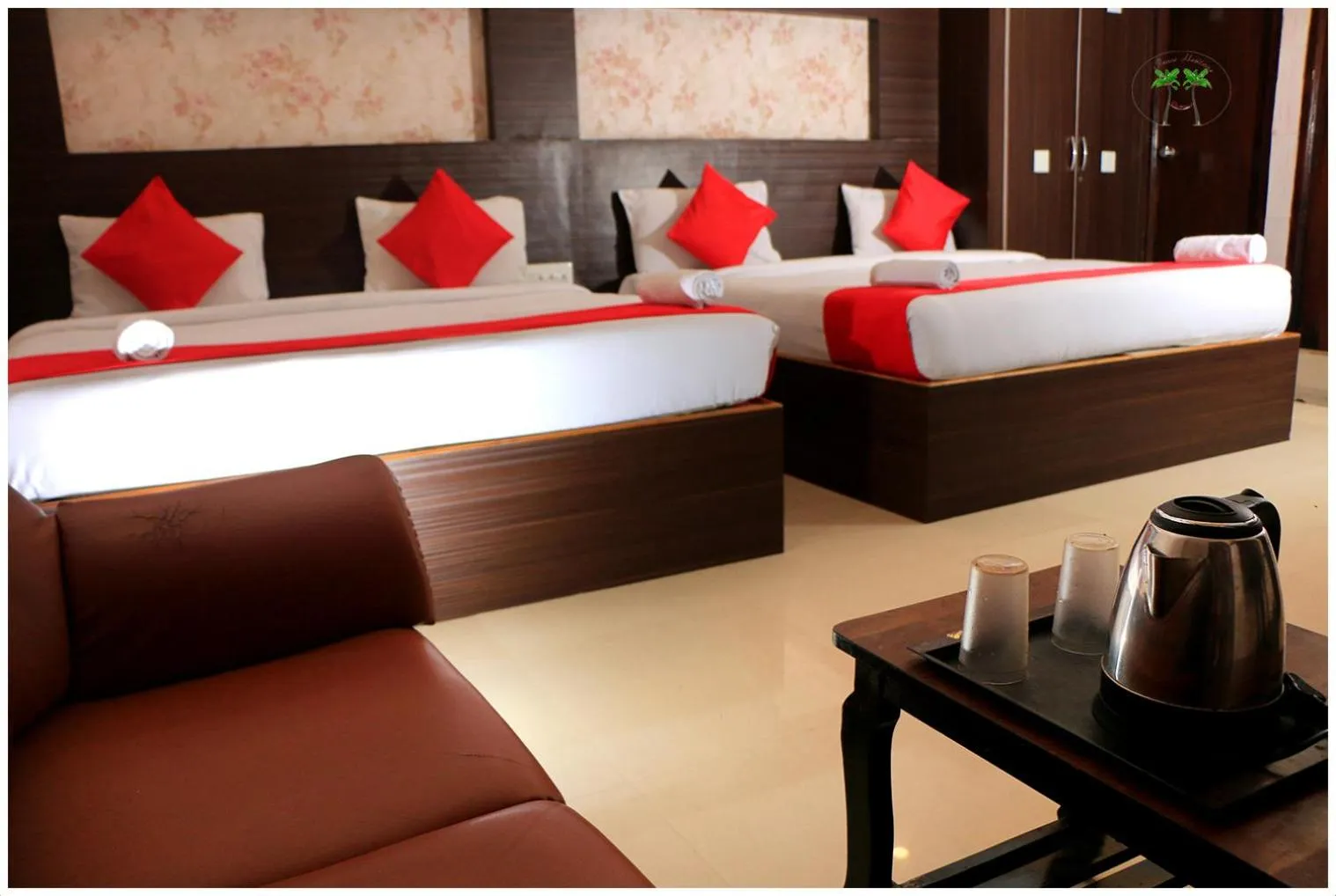 Photo of the whole room in Peace Residency