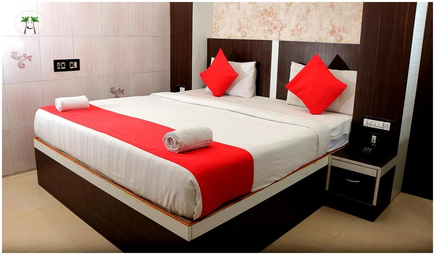 Photo of the whole room in Peace Residency