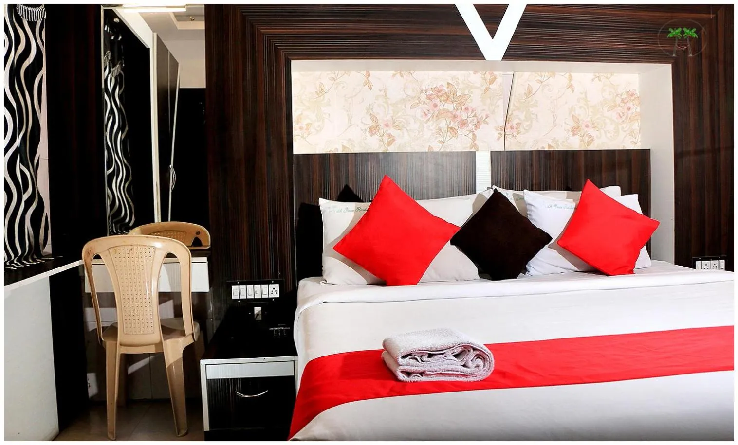 Bed in Peace Residency