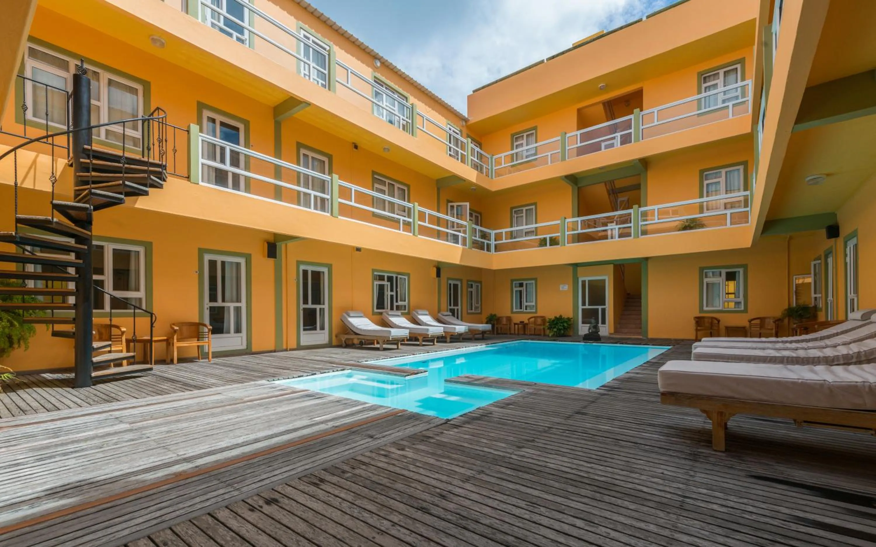 Swimming pool in Wanna Studio Apartments