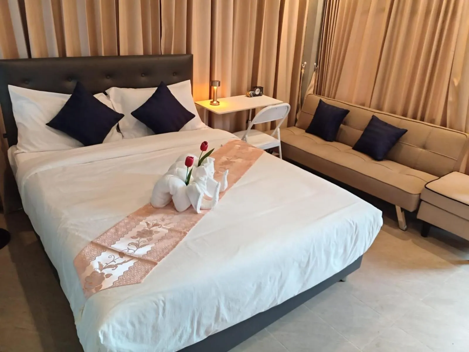 Bedroom, Bed in The Way Patong Hotel