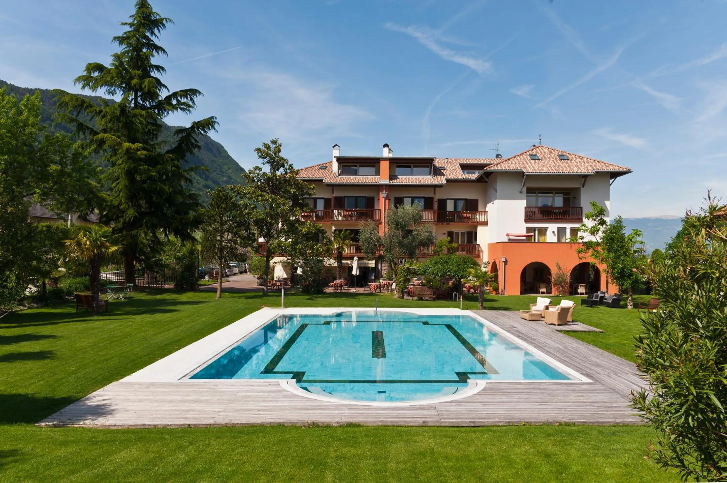 Property building in Hotel Weingut Klosterhof