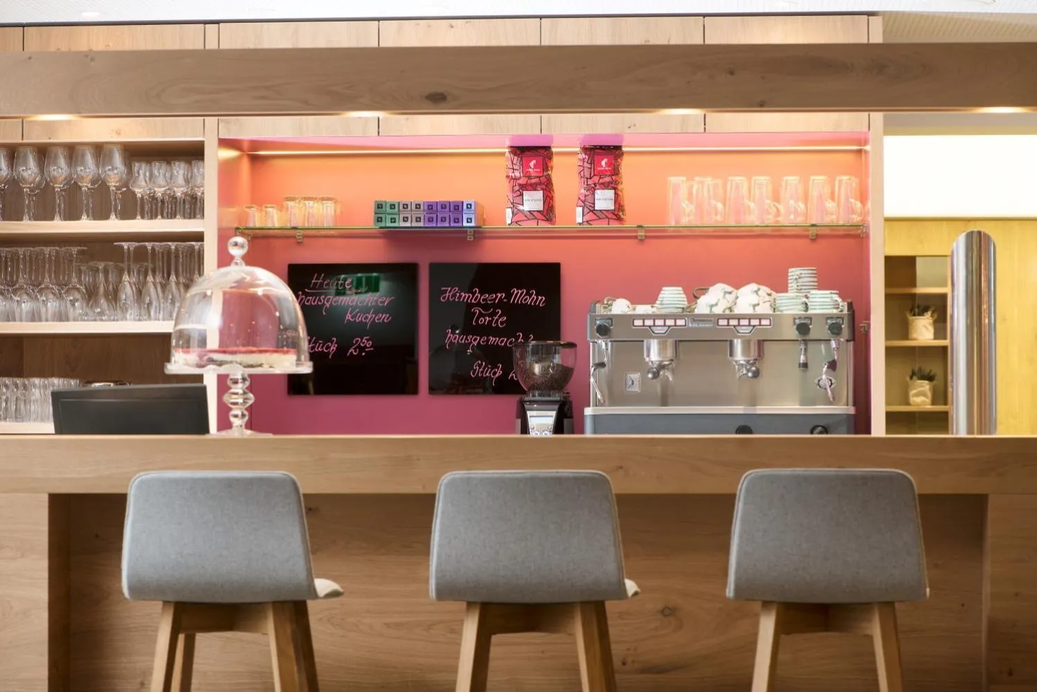 Lounge or bar in Hapimag Ferienwohnungen Zell am See