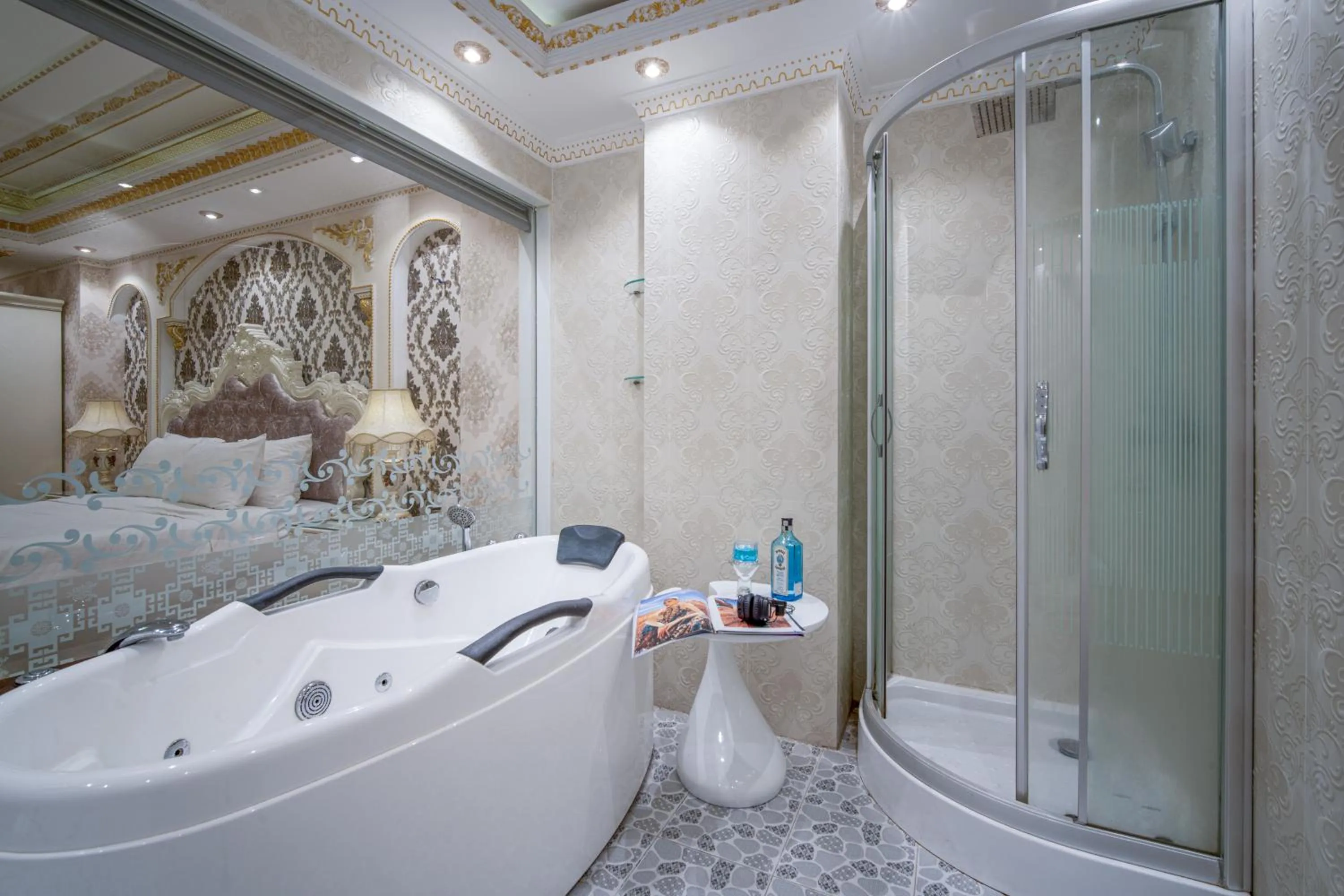 Shower in Royal Beach Hotel by THG